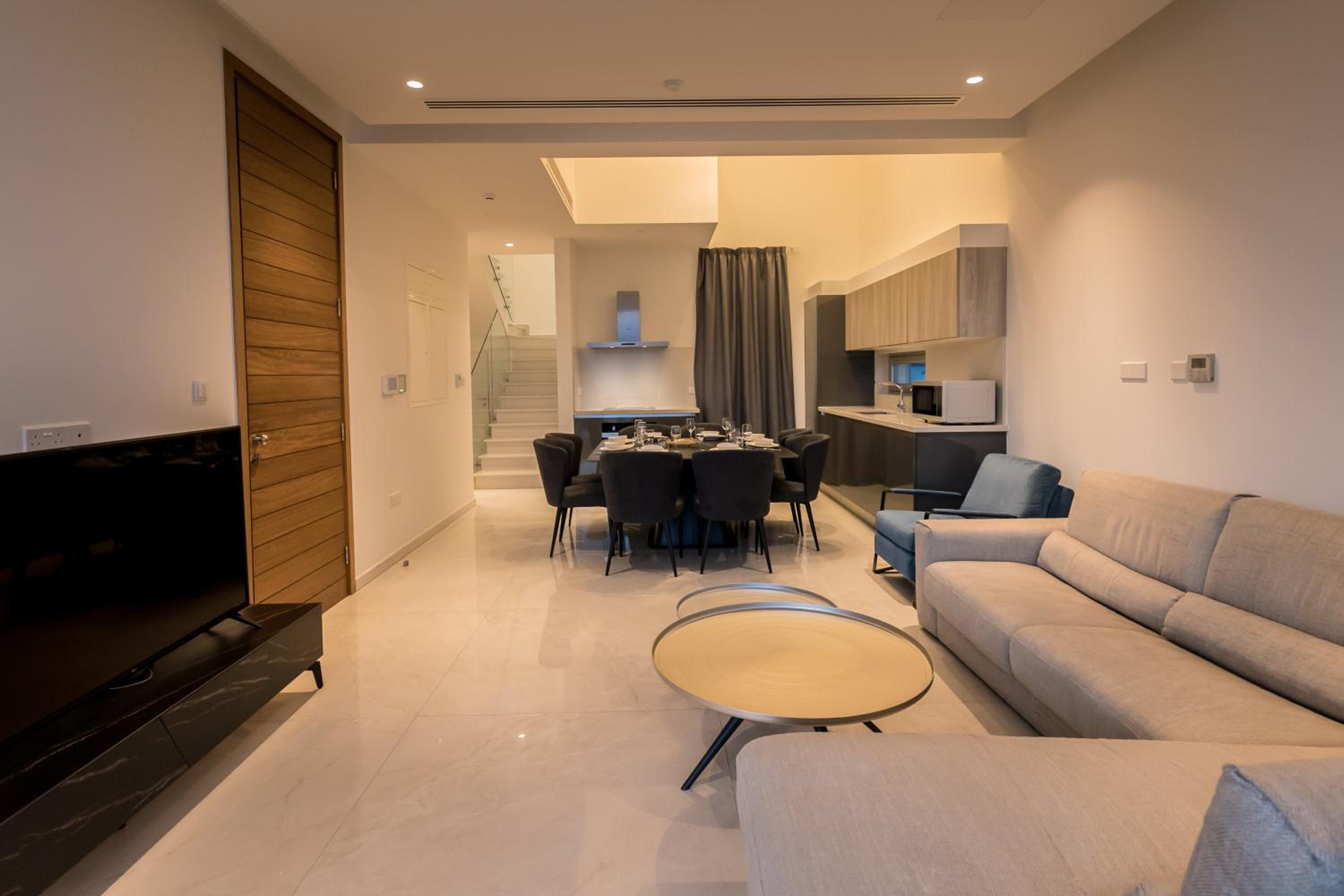 Three-Bedroom Villa photo 2