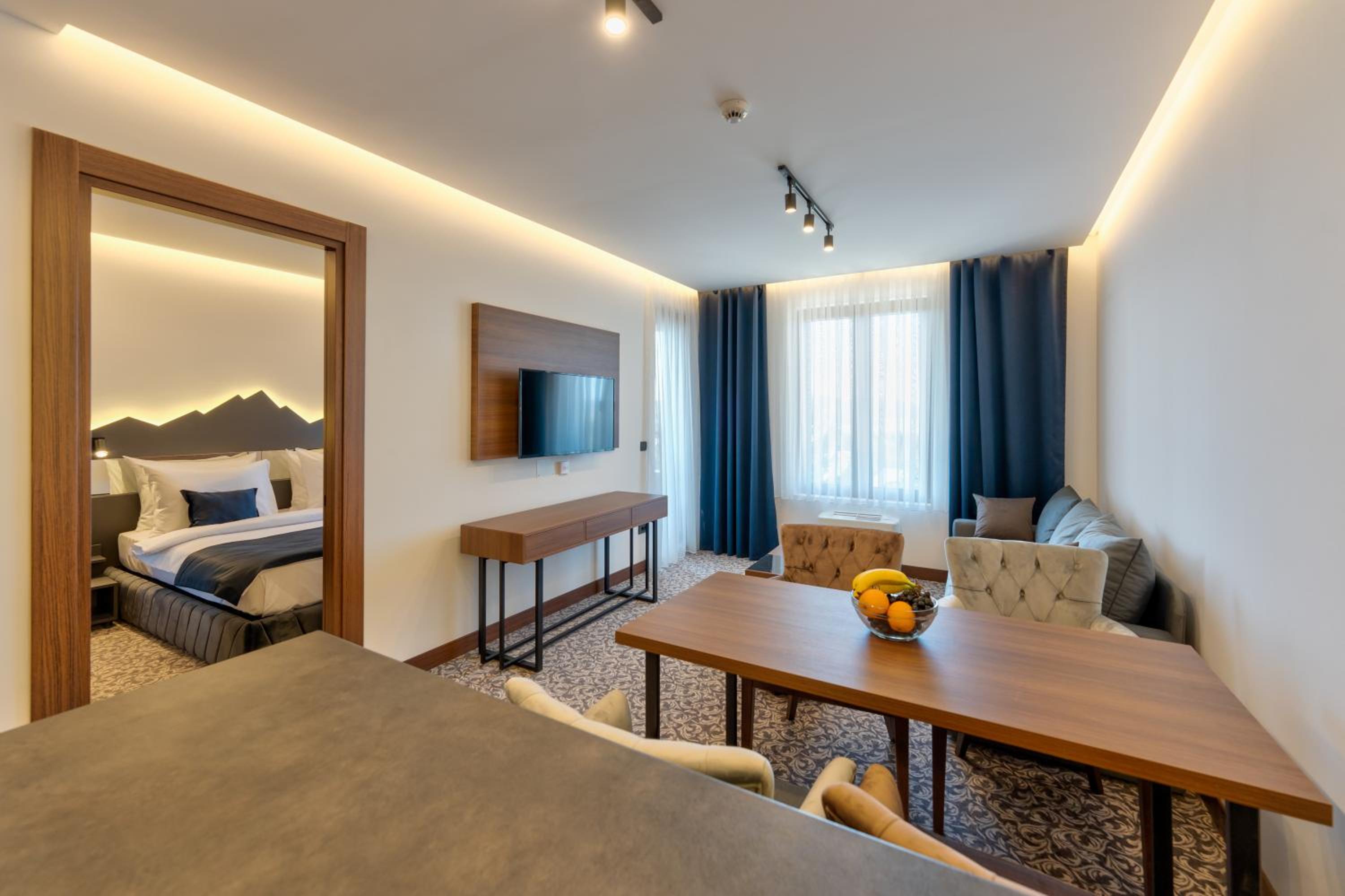 One-Bedroom Apartment - Photo 4