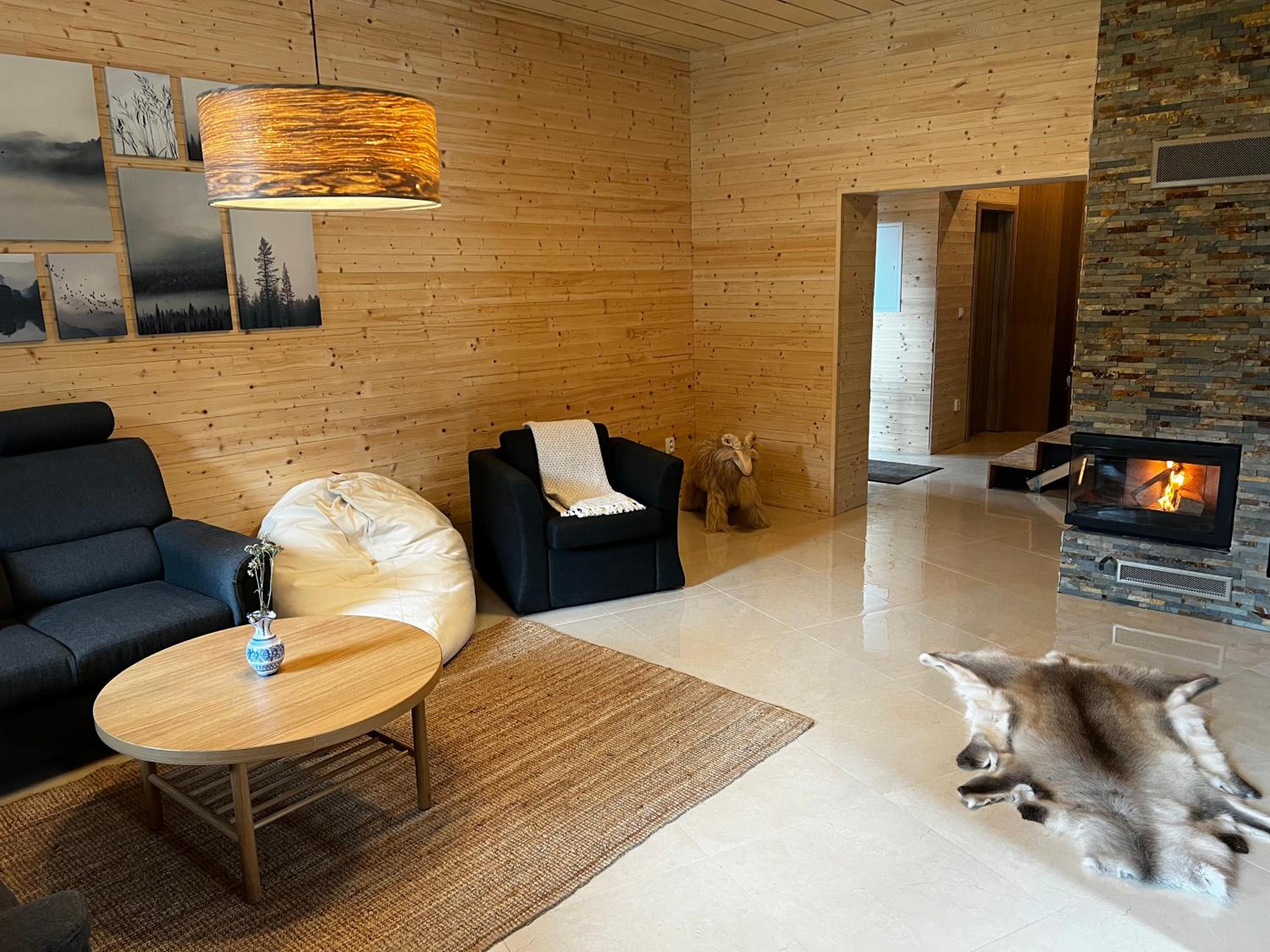 Villa photo 2