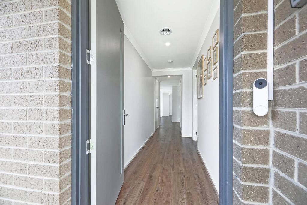 Four-Bedroom House photo 3