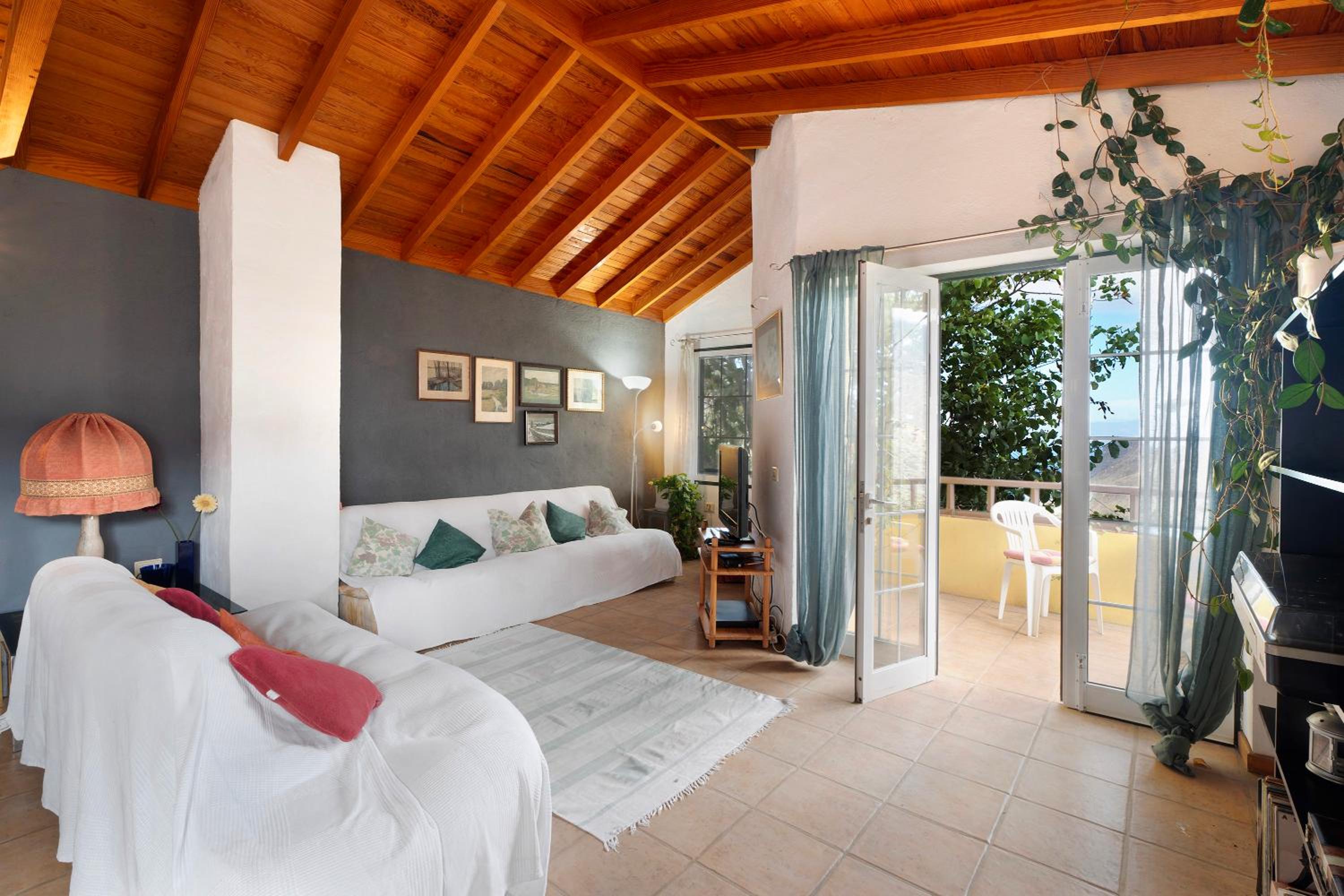Apartamento de un dormitorio superior con balcón