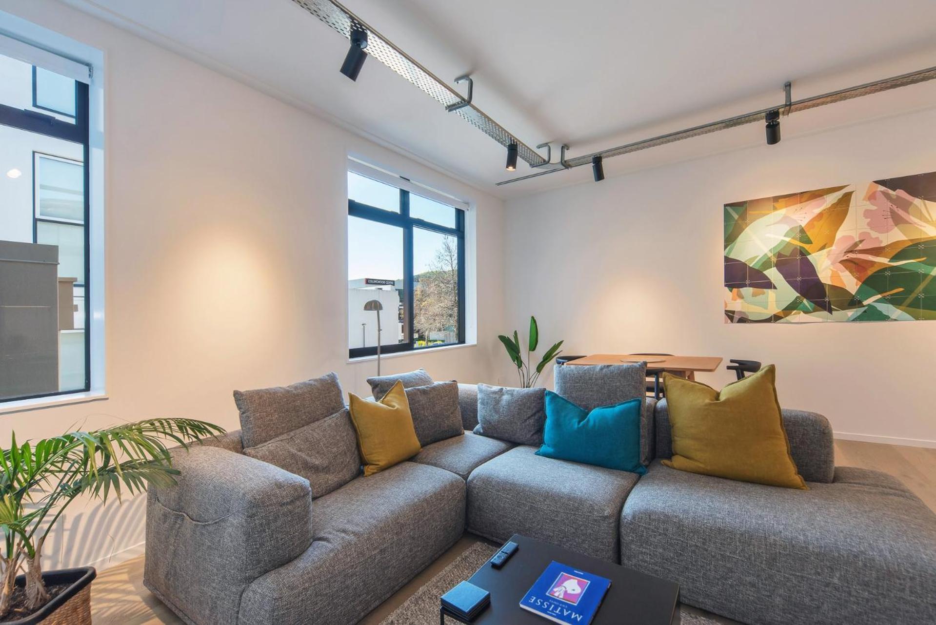 Apartment with Balcony photo 1