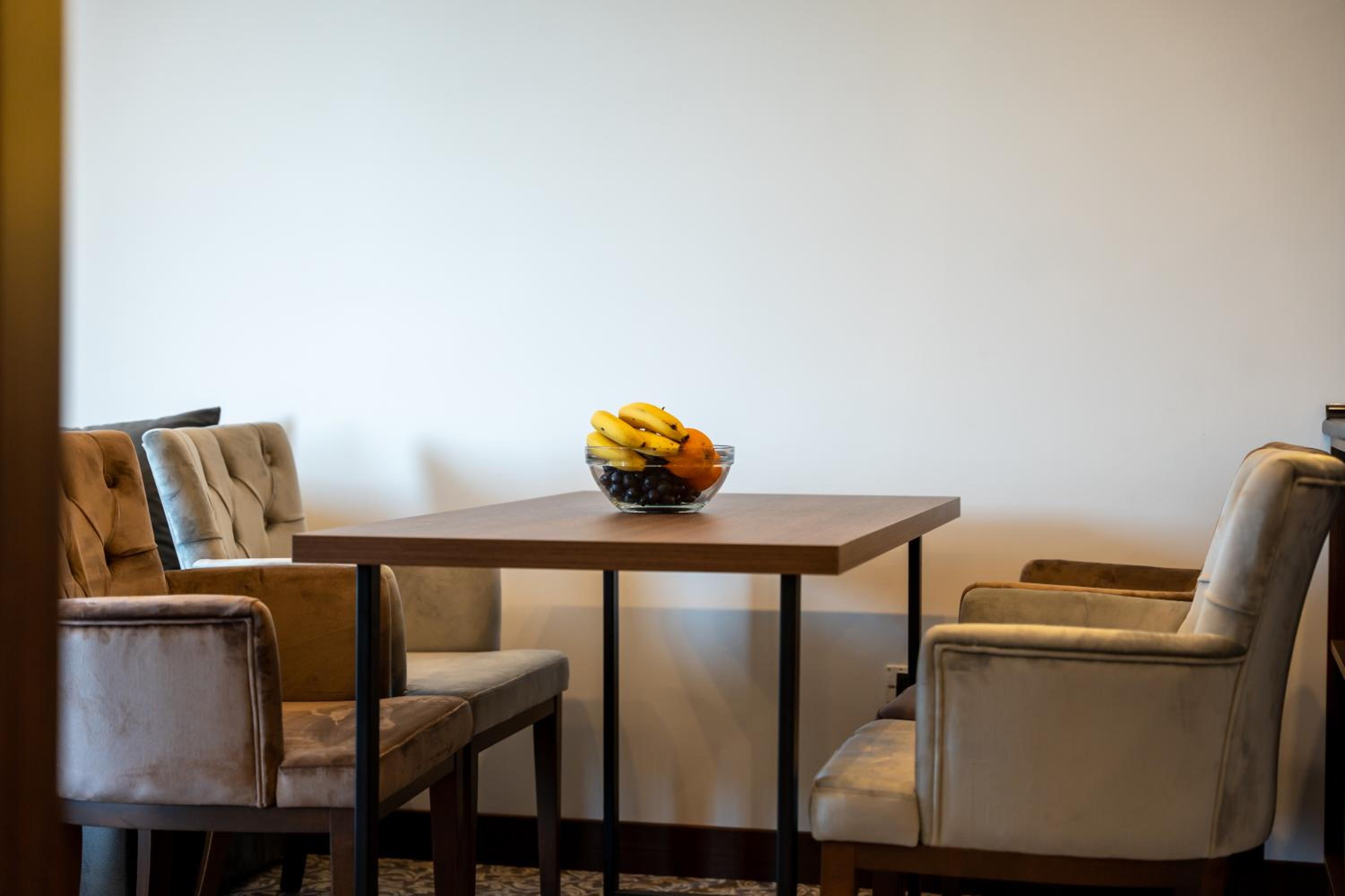 One-Bedroom Apartment - Photo 6