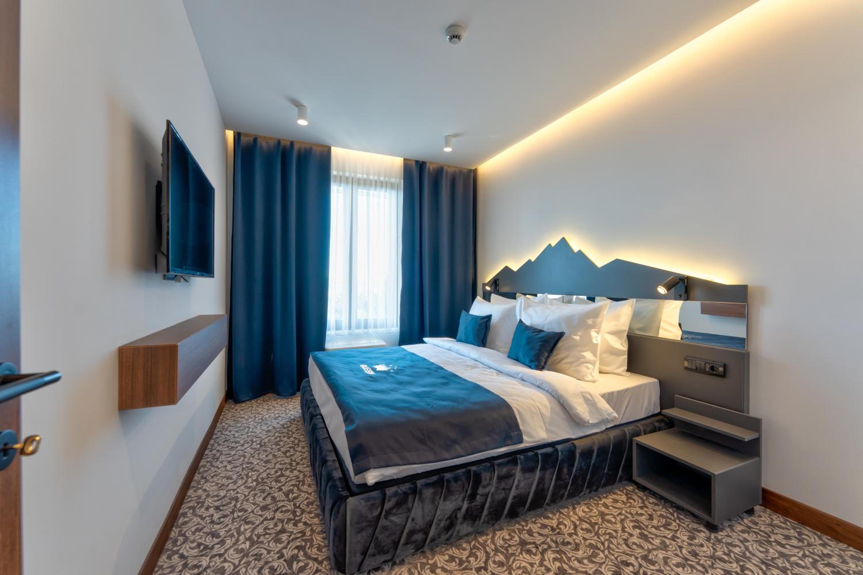 Two-Bedroom Apartment - Photo 7