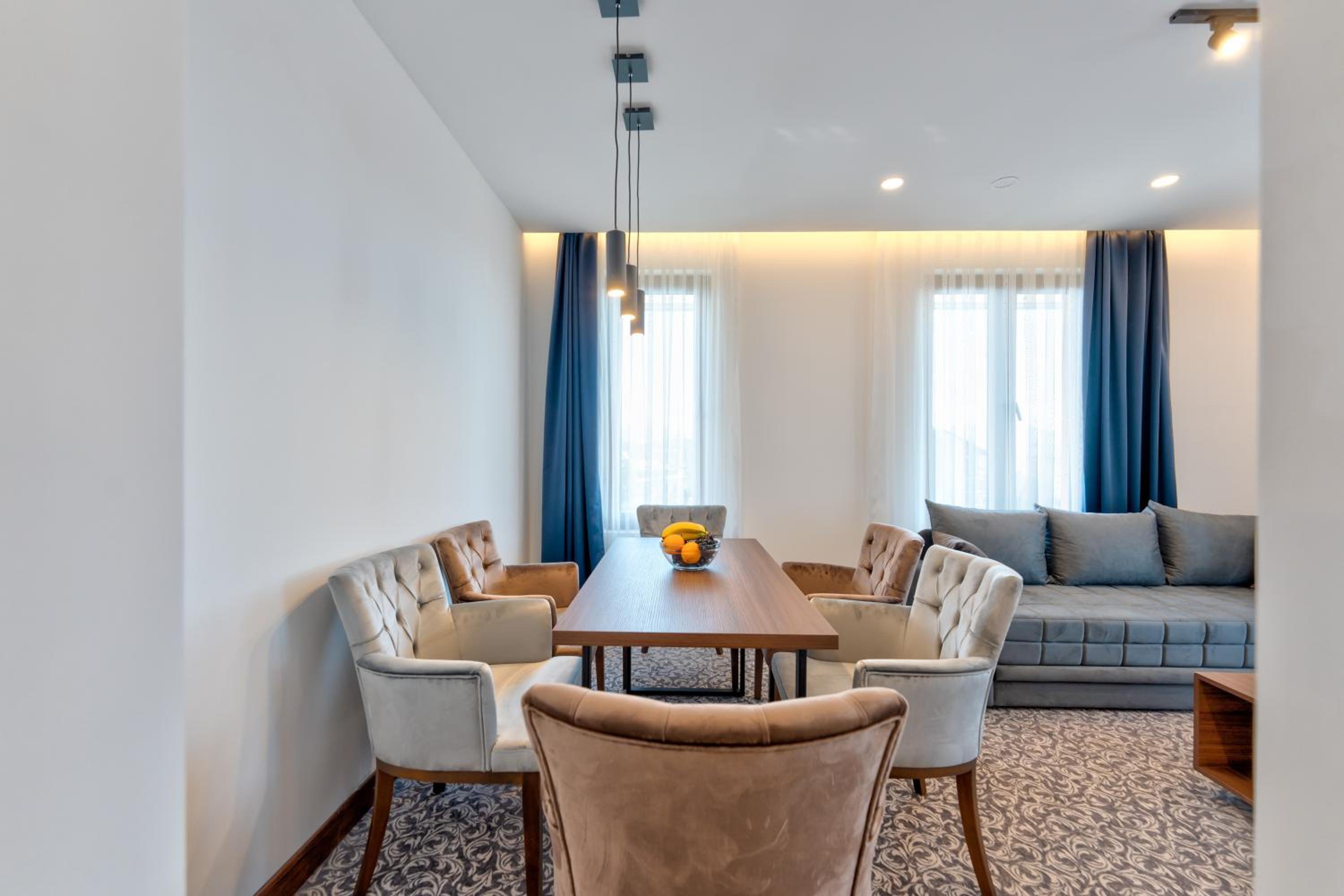 Two-Bedroom Apartment - Photo 4