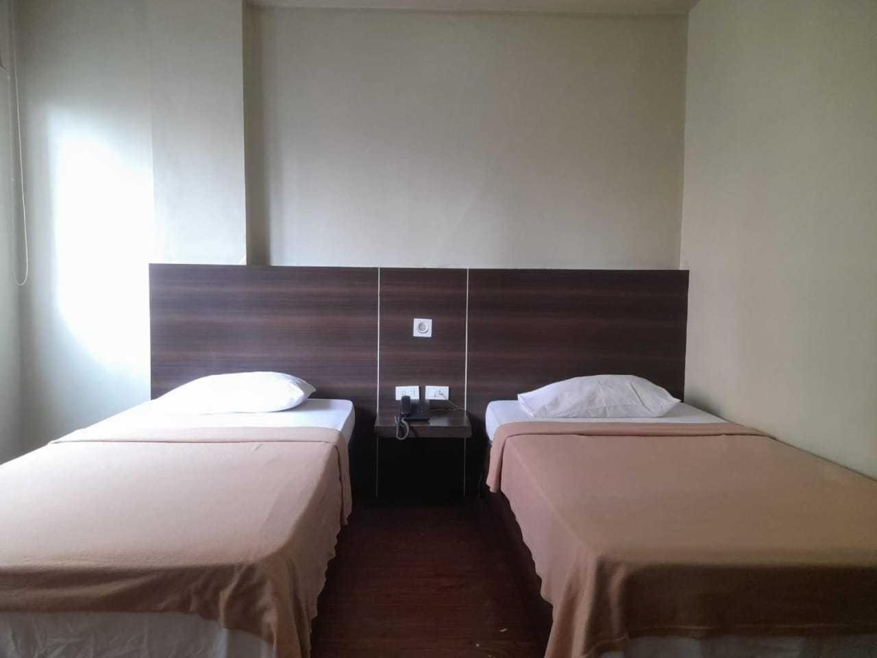 Deluxe Twin Room - Photo 6