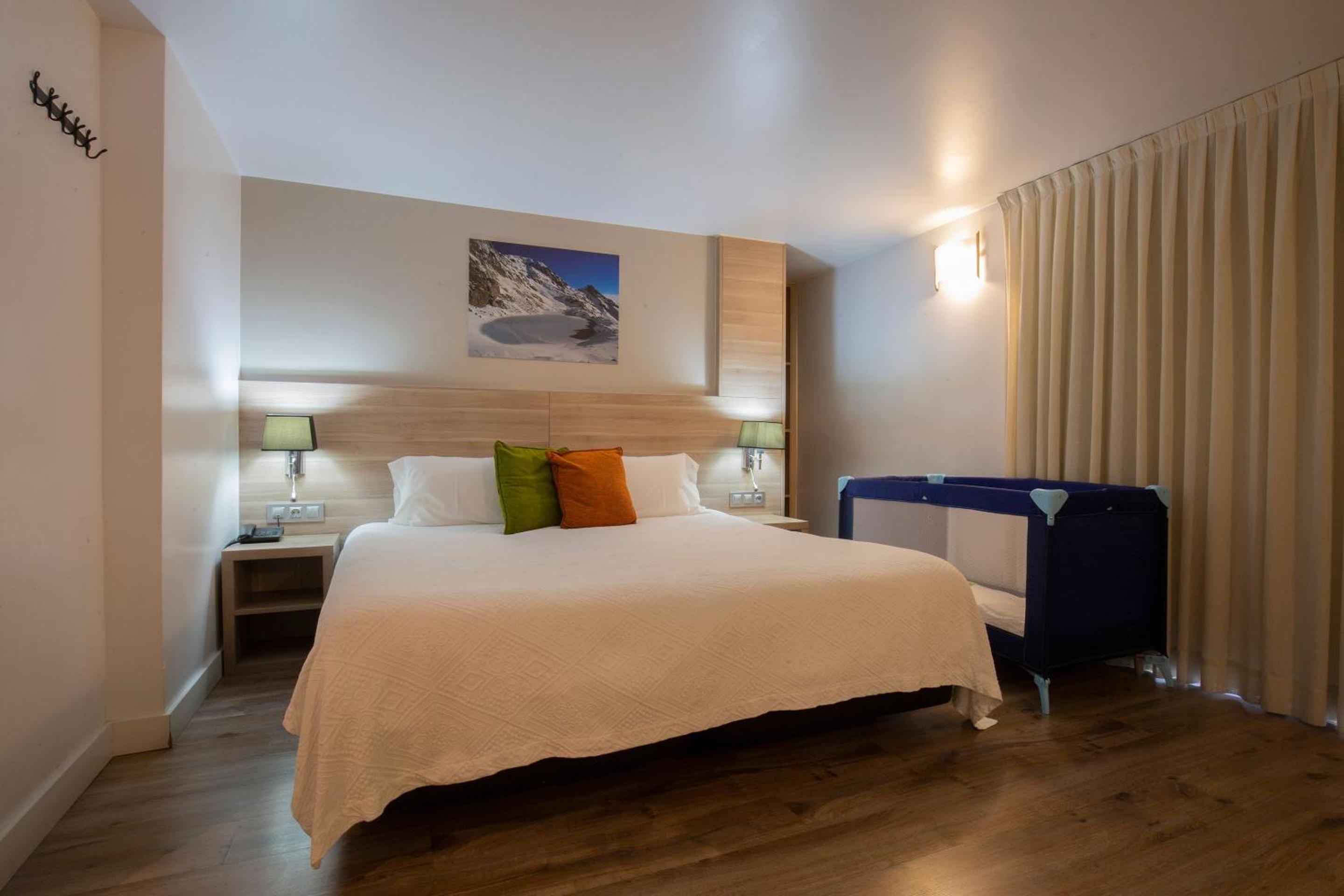 Triple Room (2 Adults + 1 Child)