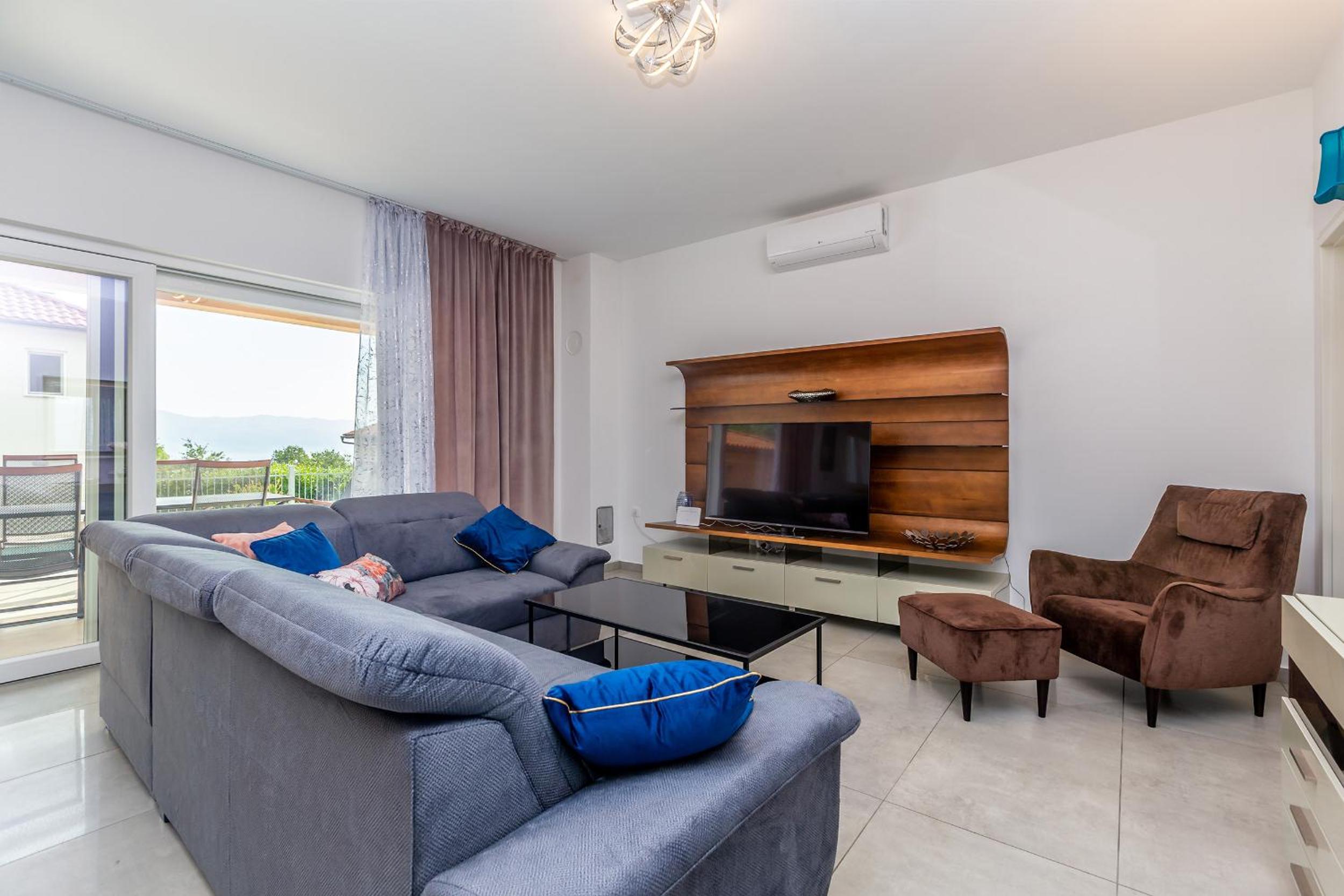 Three-Bedroom Villa photo 1