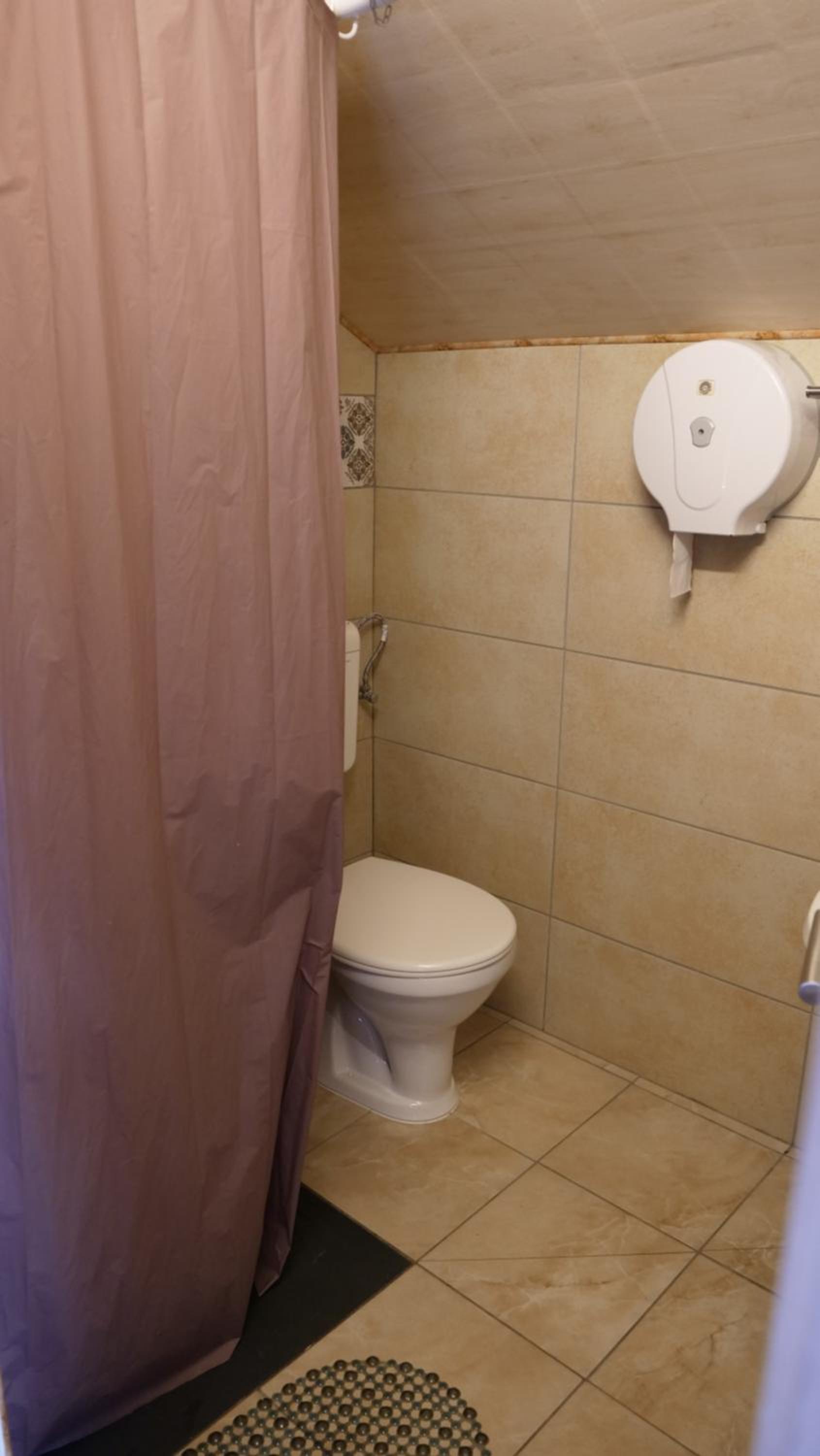 Triple Room - Photo 6