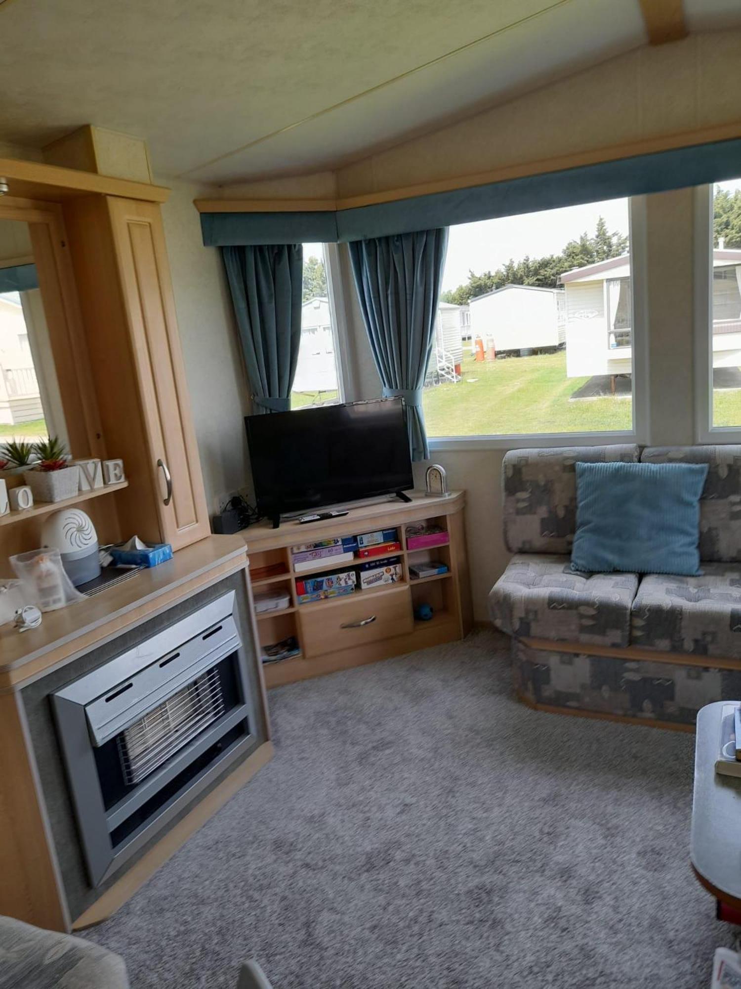 Mobile Home photo 3