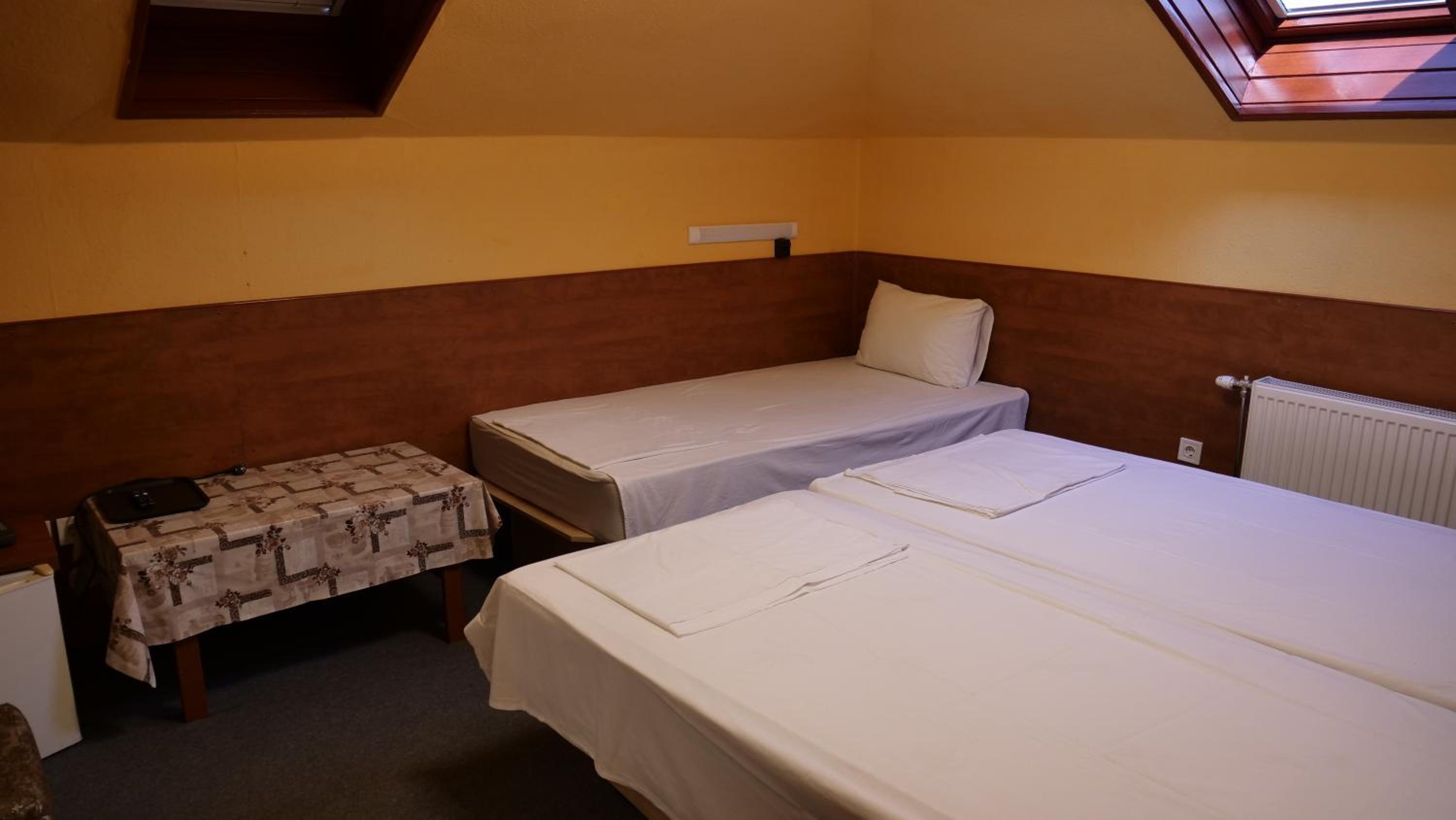 Triple Room - Photo 7