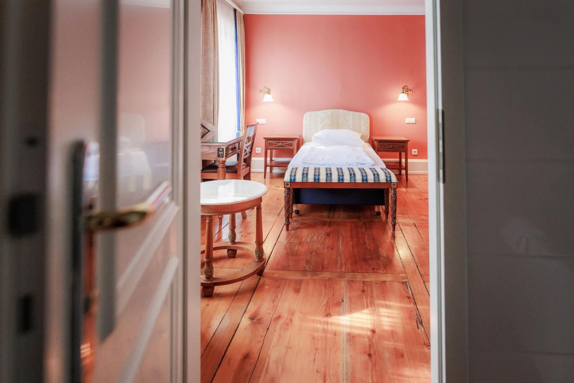 Deluxe Single Room