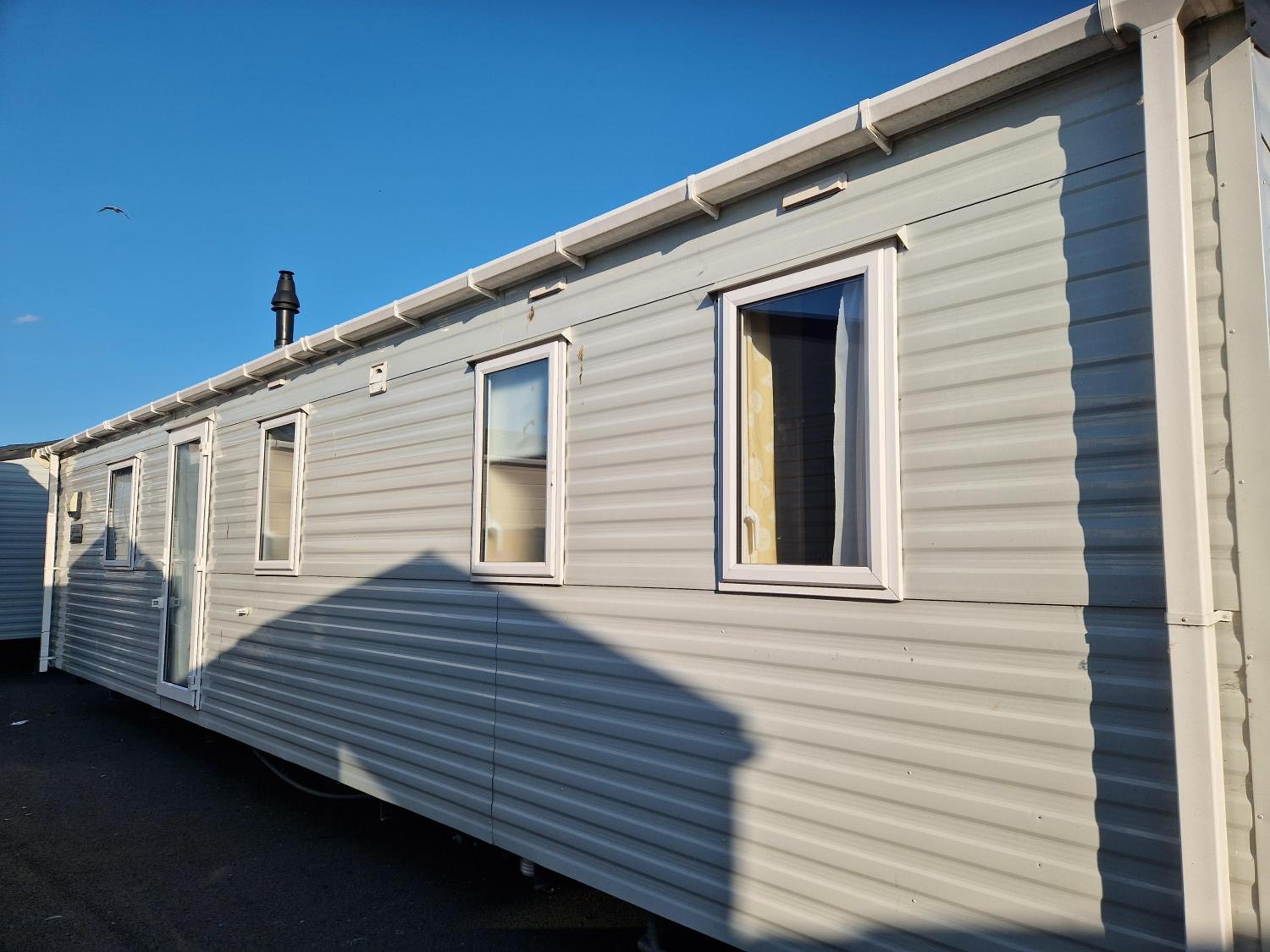 Mobile Home photo 3