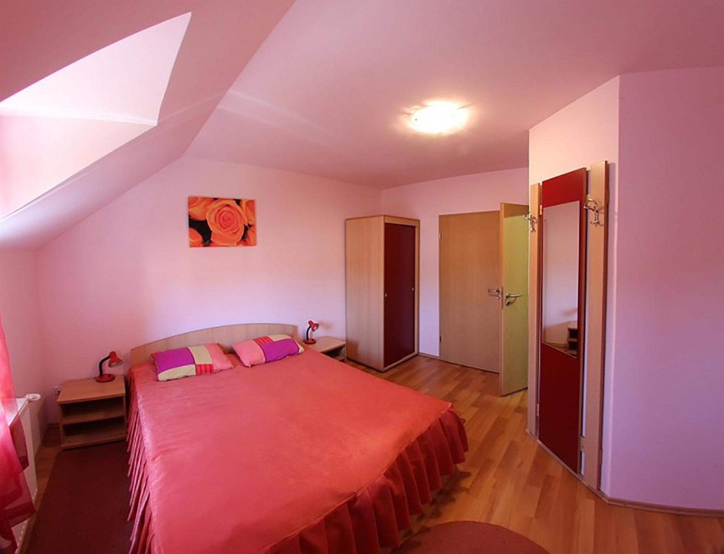 Double or Twin Room - Photo 5