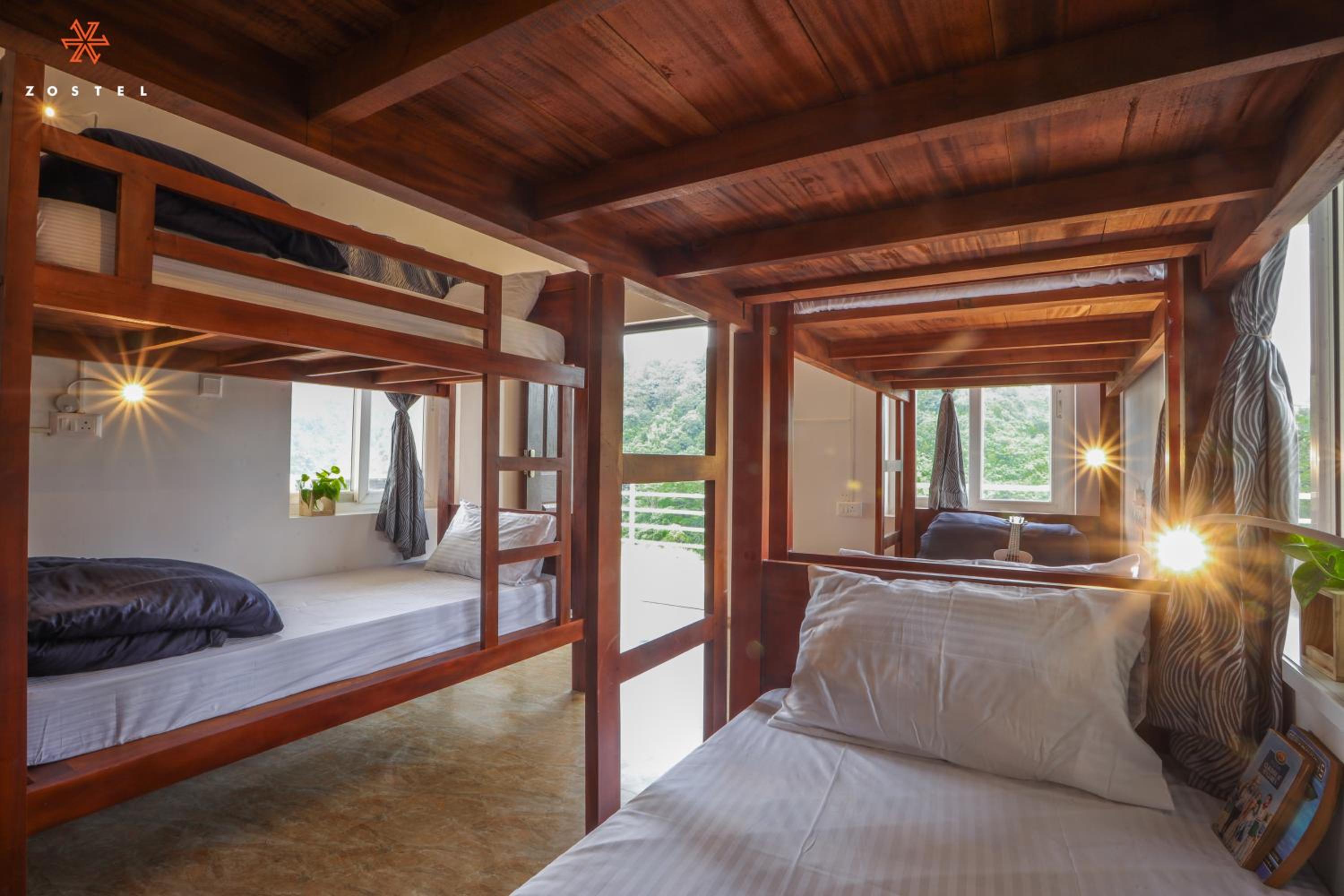 Bed in 6-Bed Female Dormitory Room photo 1