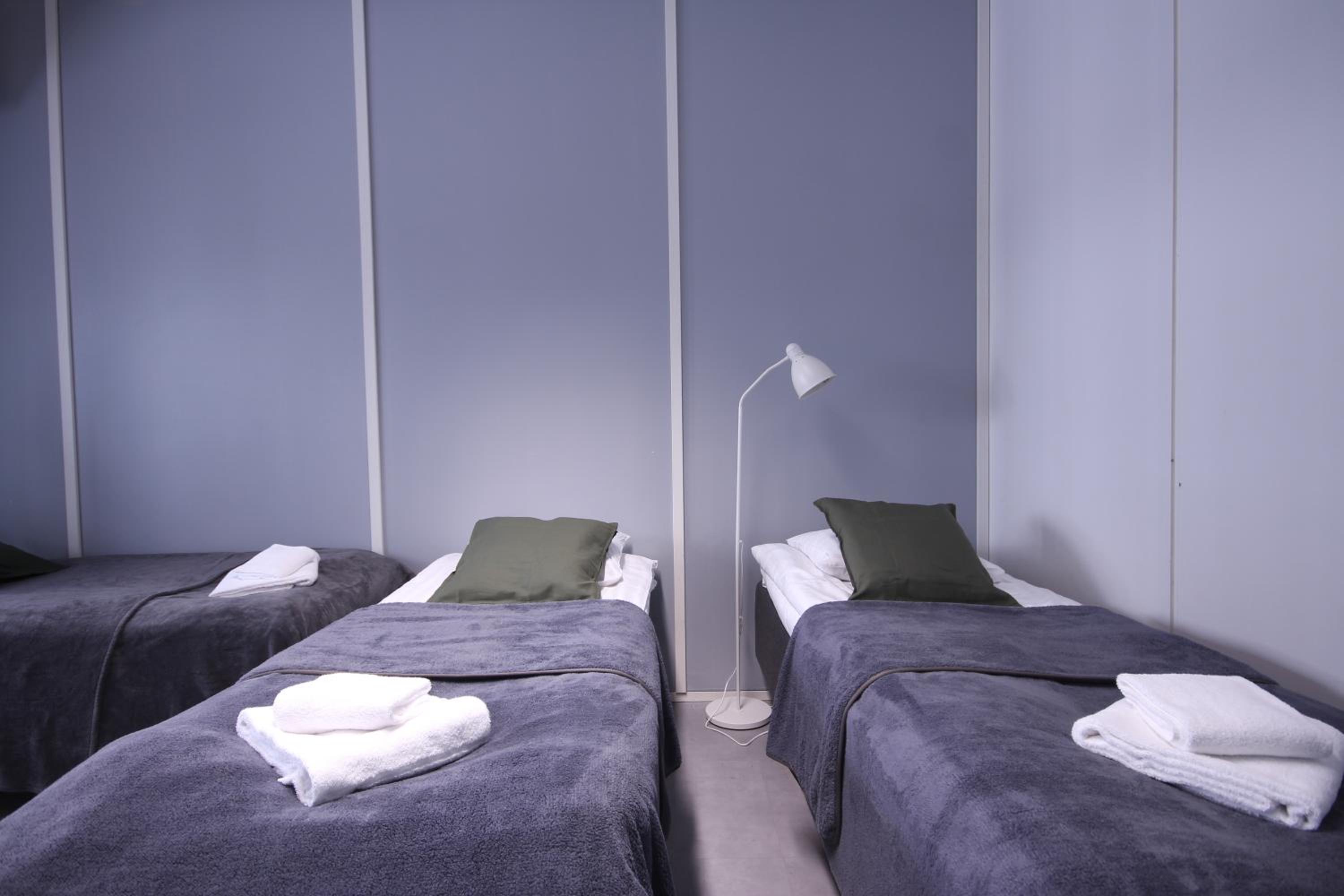 Economy Triple Room With Shared Bathroom photo 2