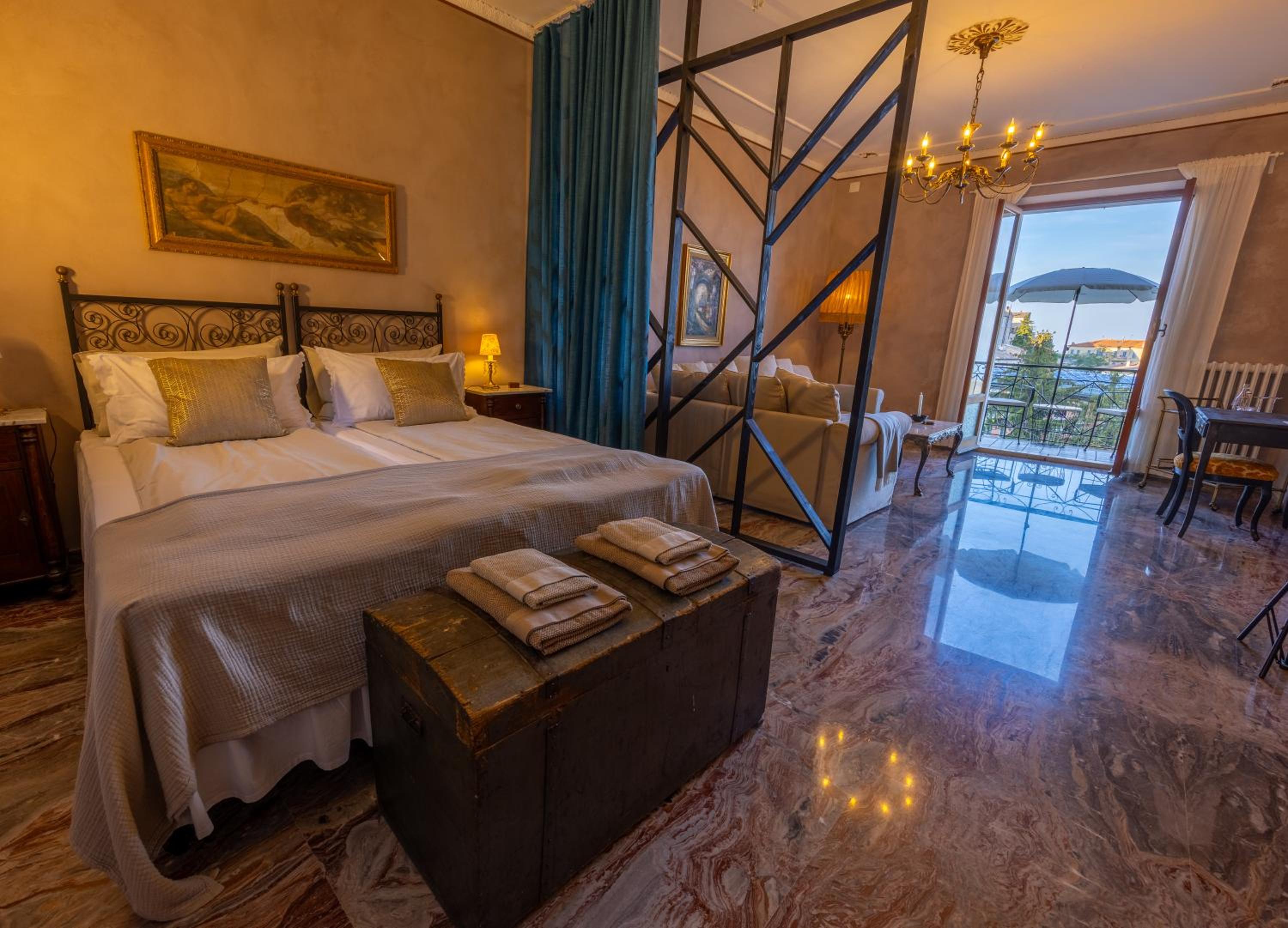 Deluxe Suite with Sea View