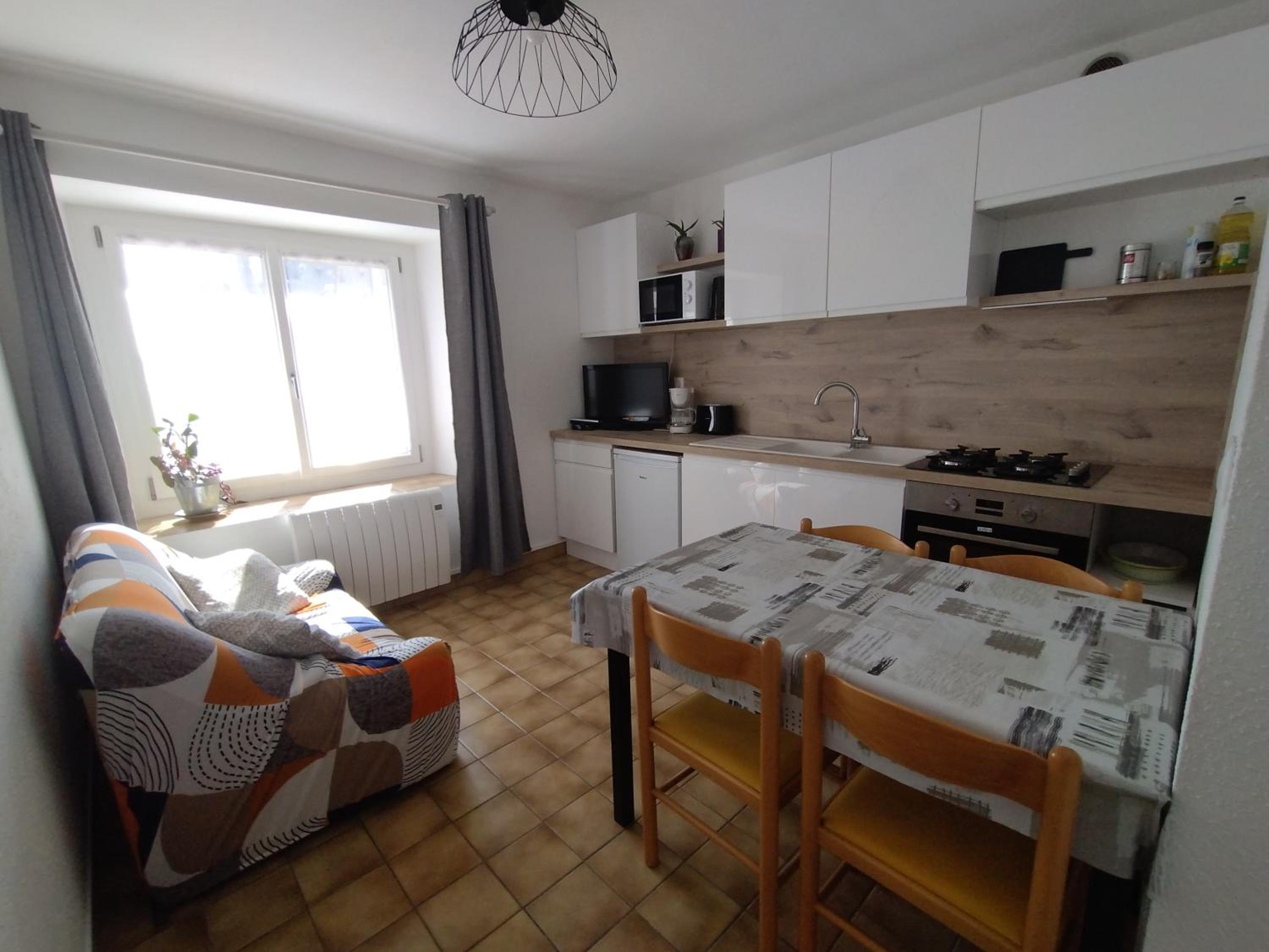 Apartment photo 2