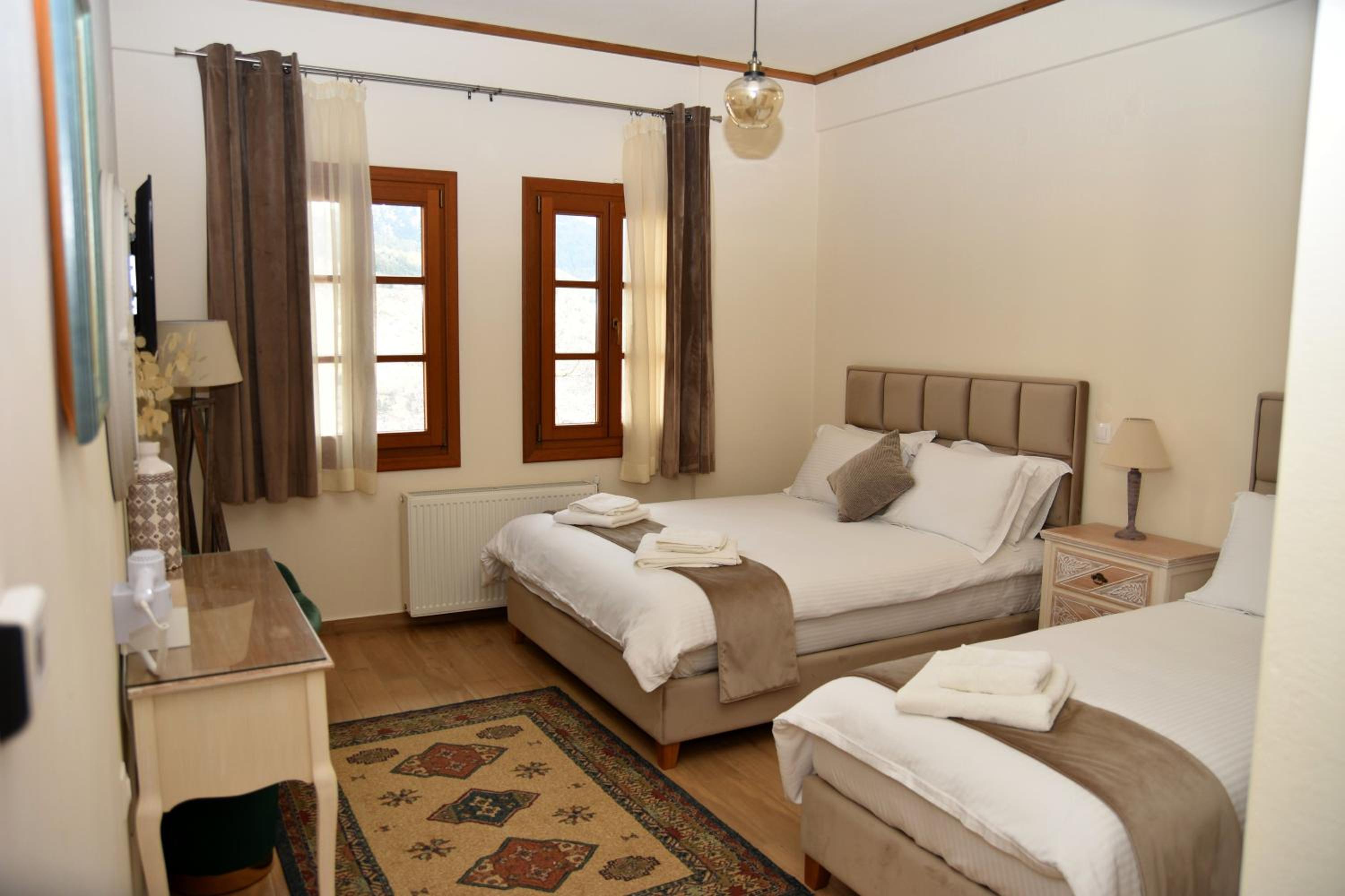 Triple Room with Mountain View