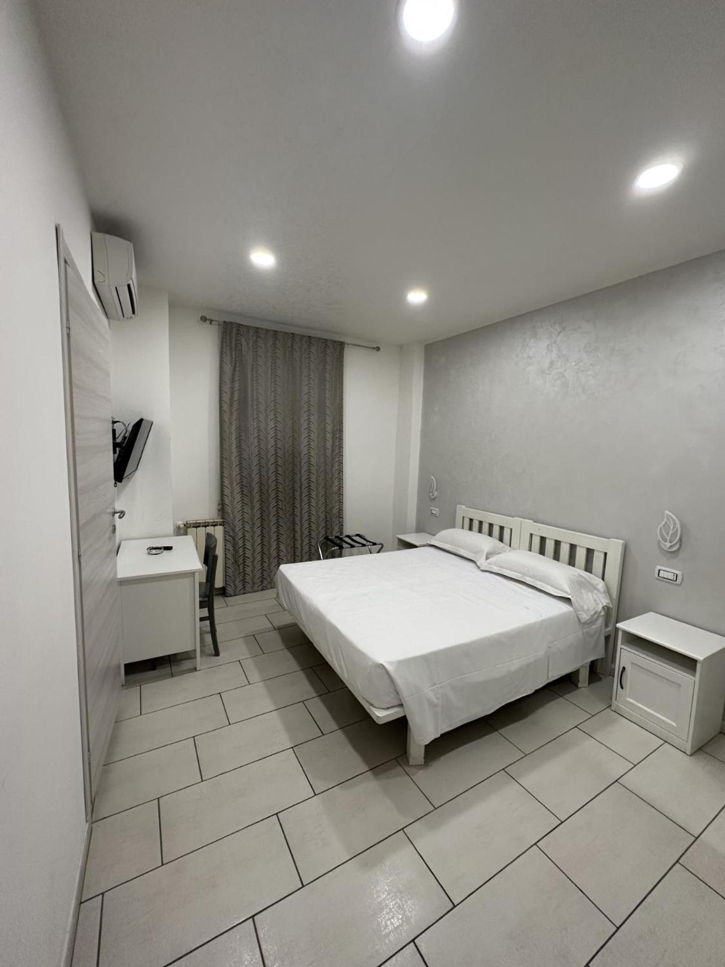 Double or Twin Room photo 3