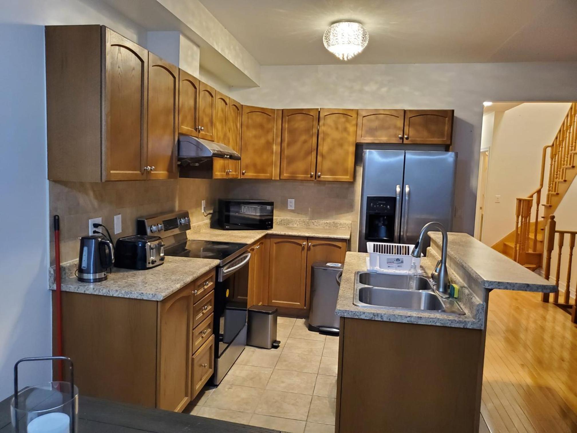 Deluxe King Suite photo 3