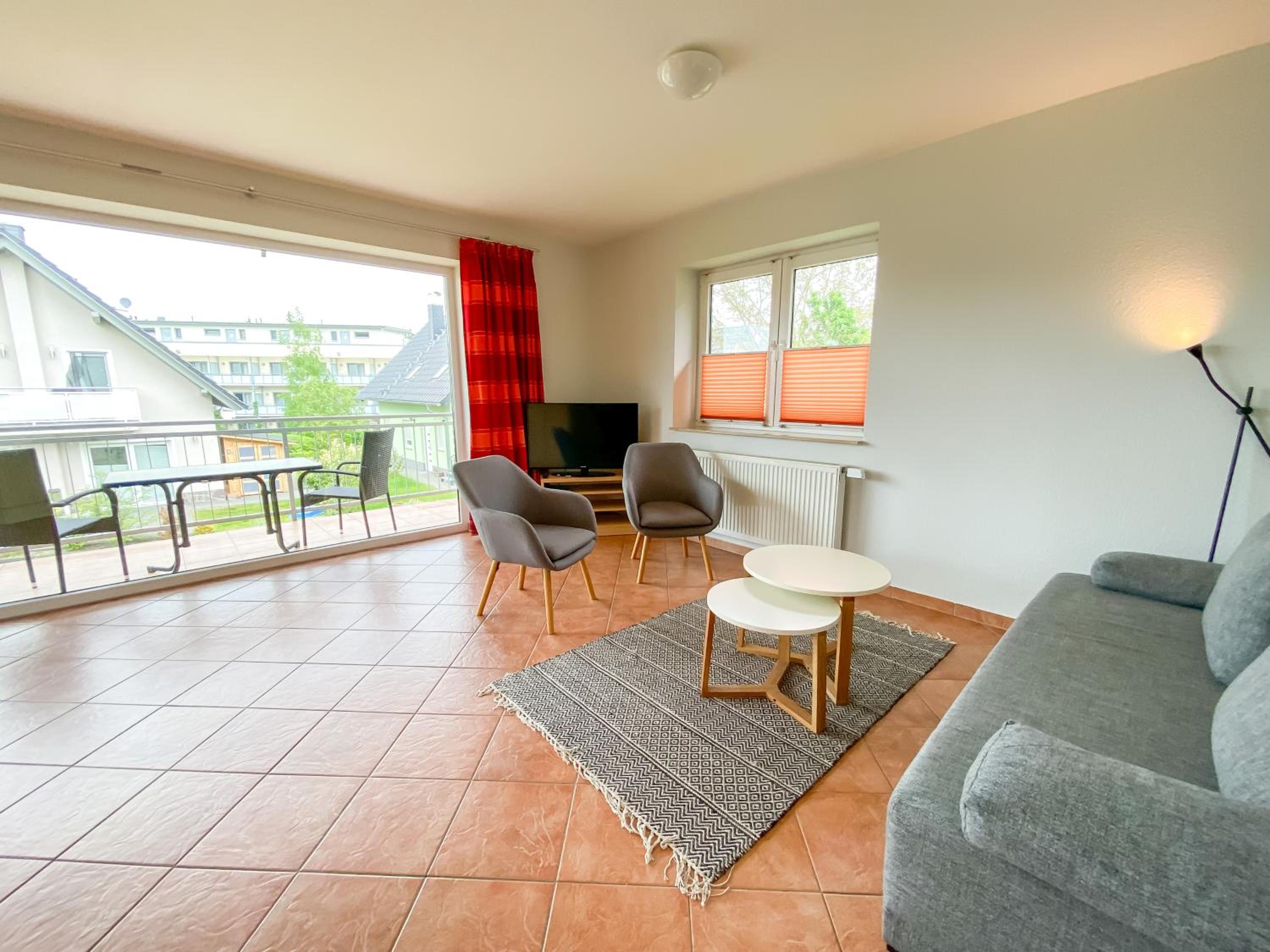 Apartment with Balcony photo 1