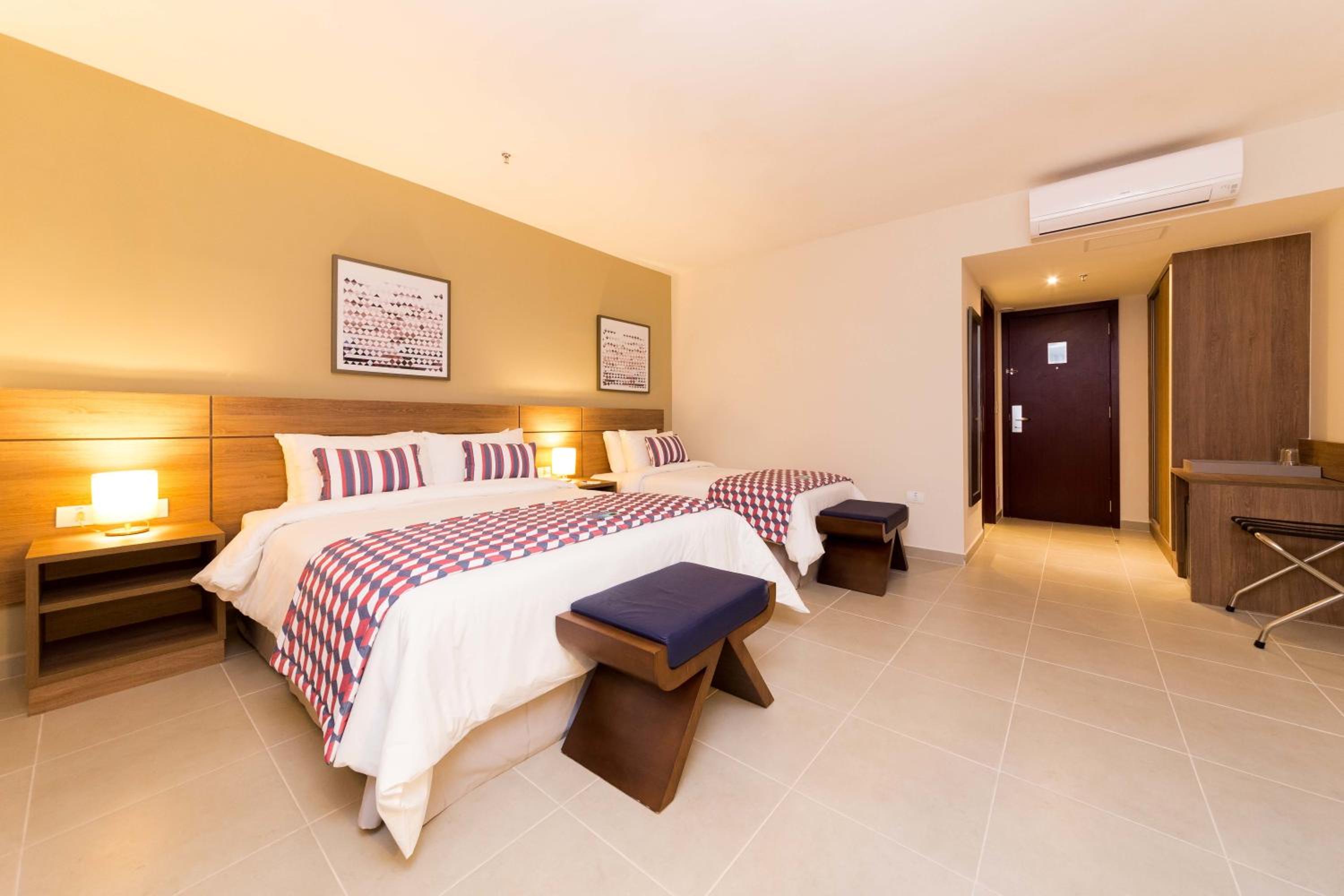 Superior Triple Room photo 2