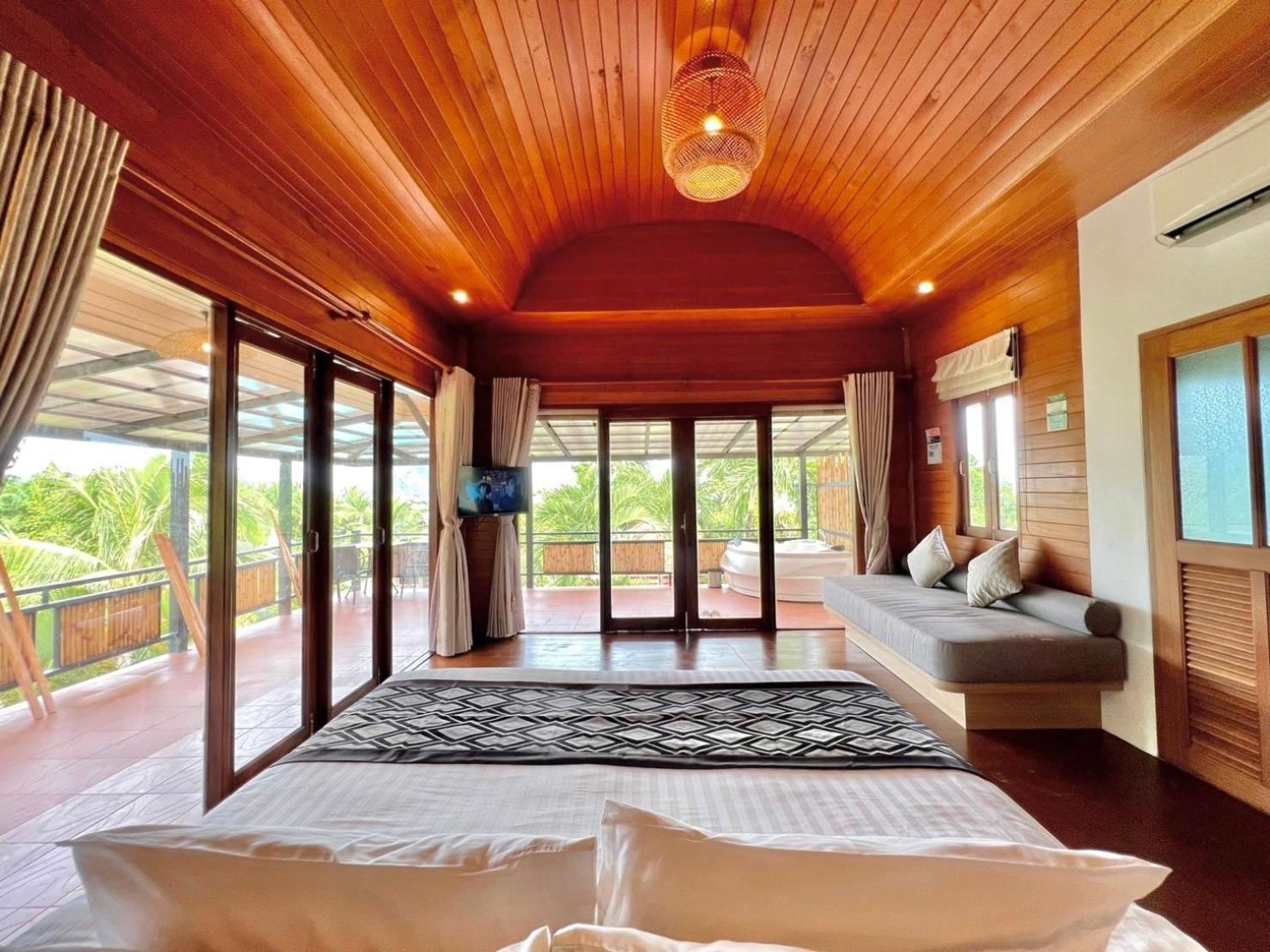 Two Bedroom Family Seaview with Jacuzzi