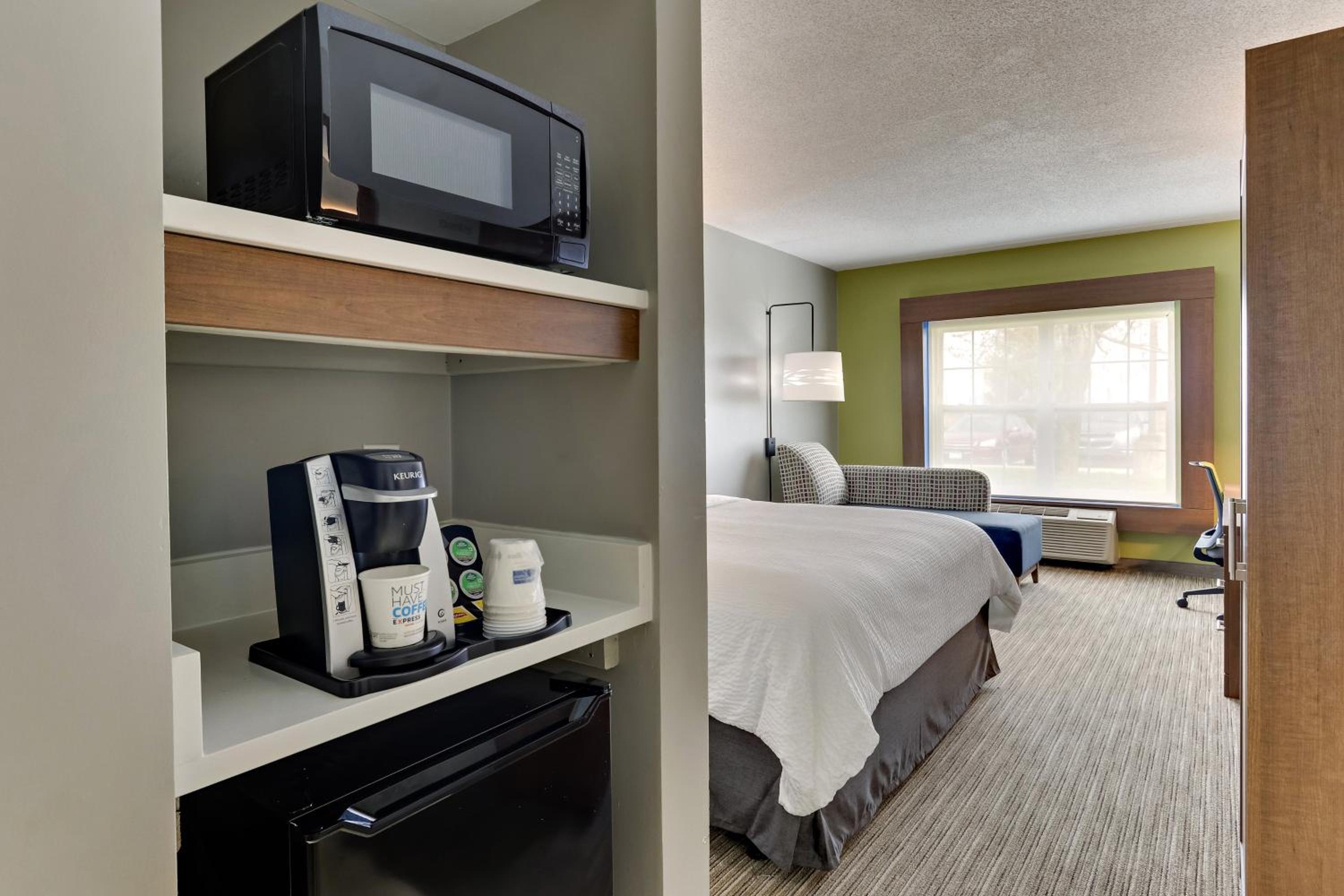 Standard King Room - Photo 1
