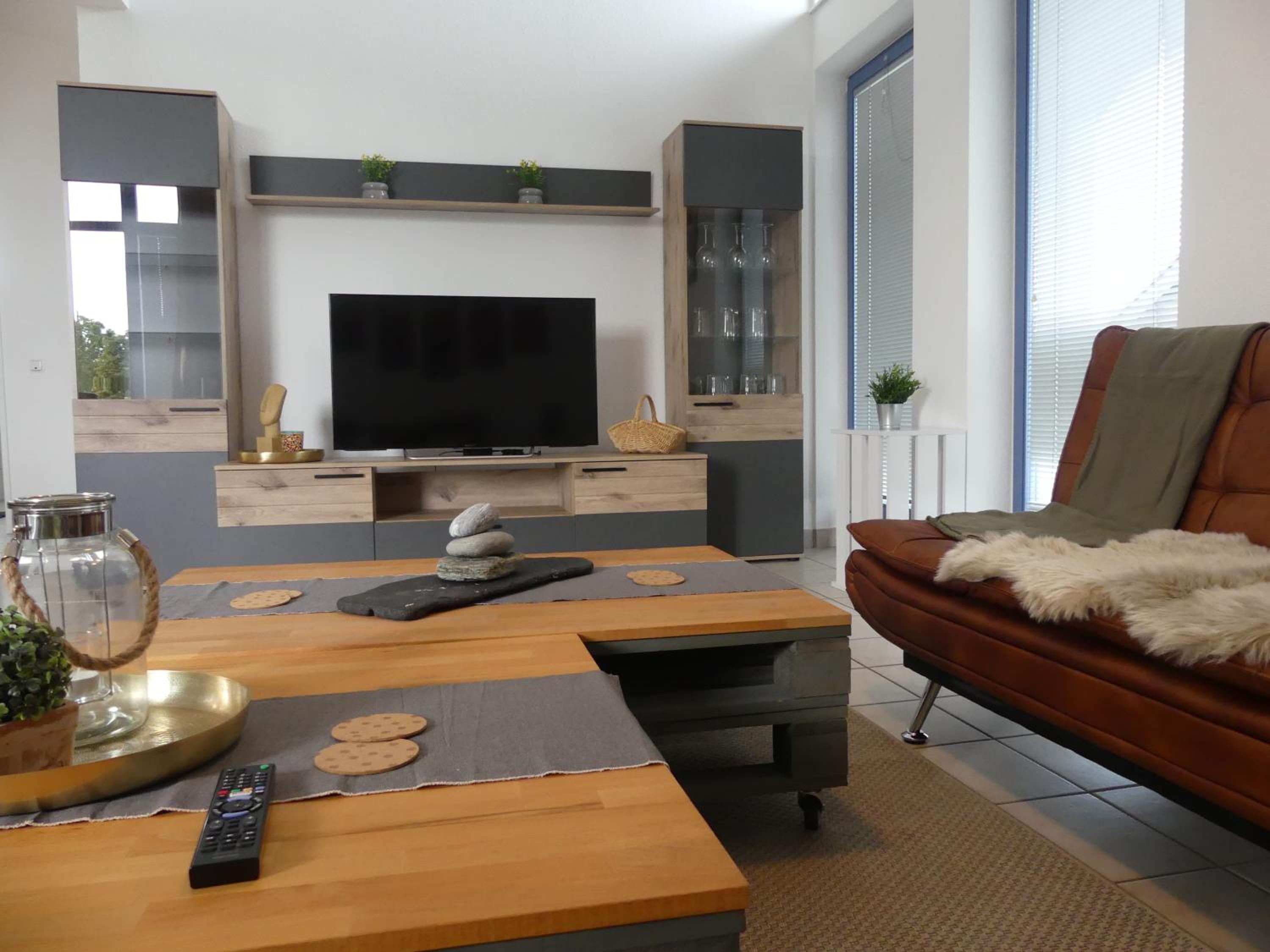 Apartment with Balcony photo 3