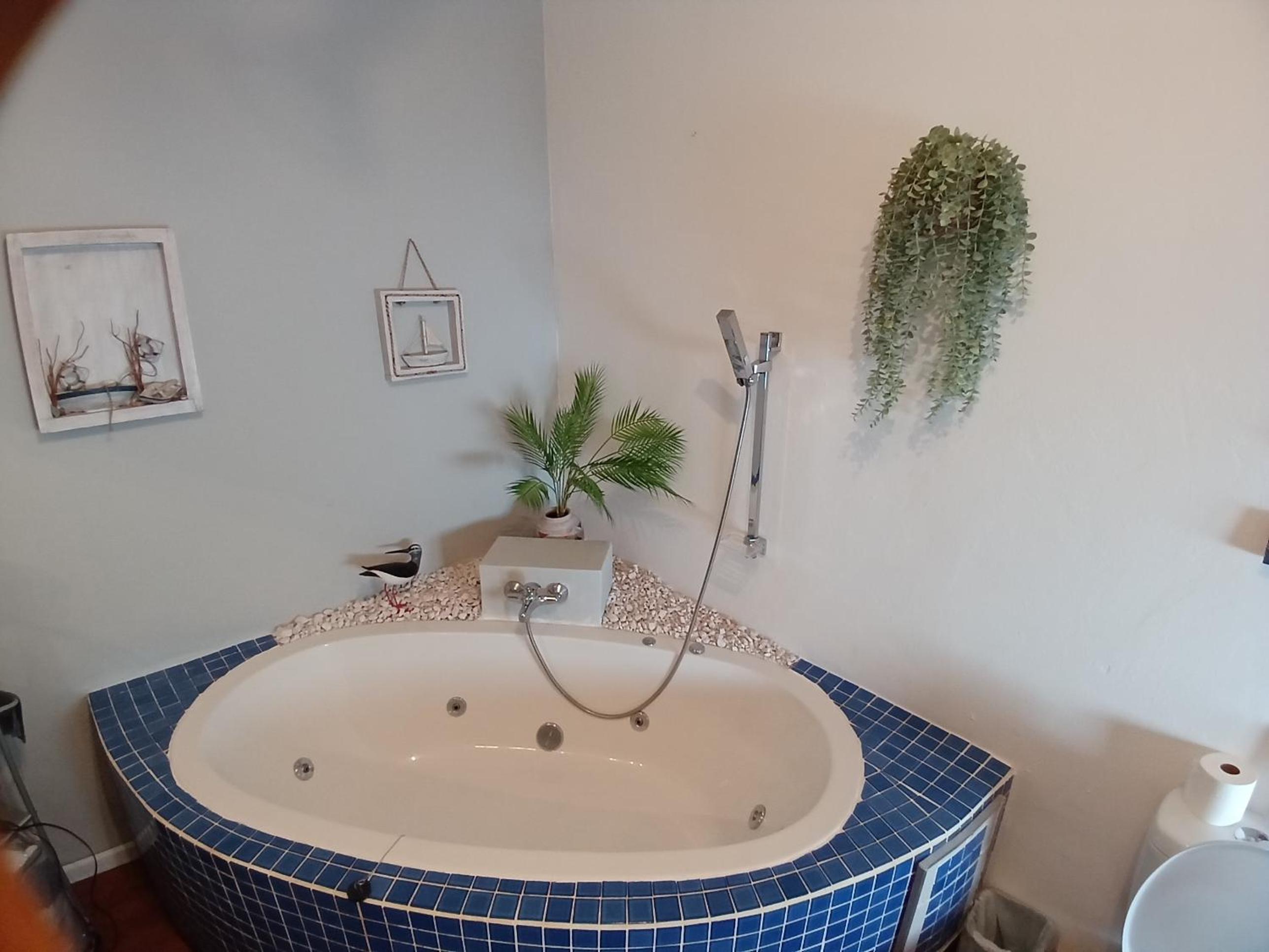 Honeymoon Suite photo 3