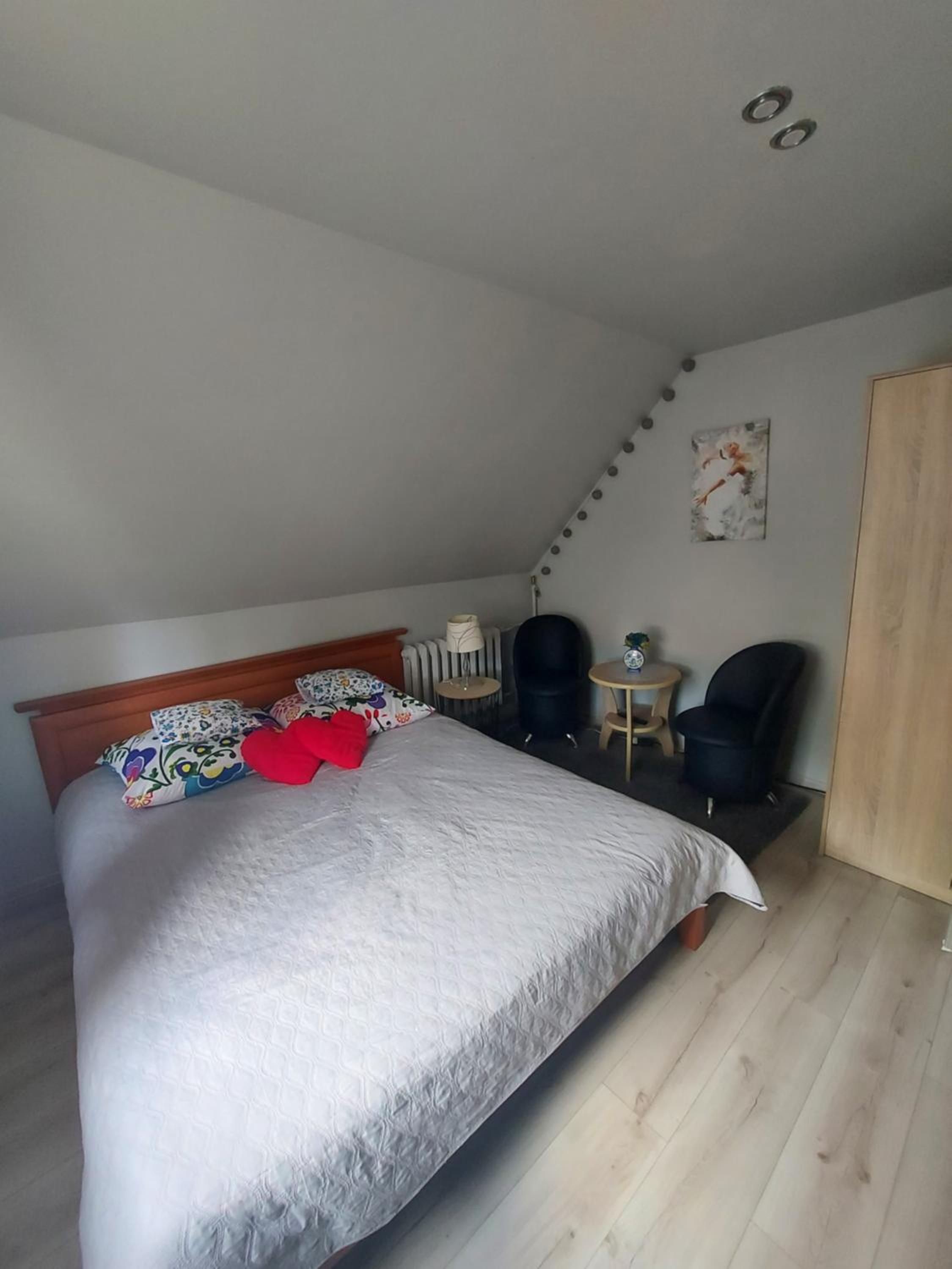 Small Double Room photo 1