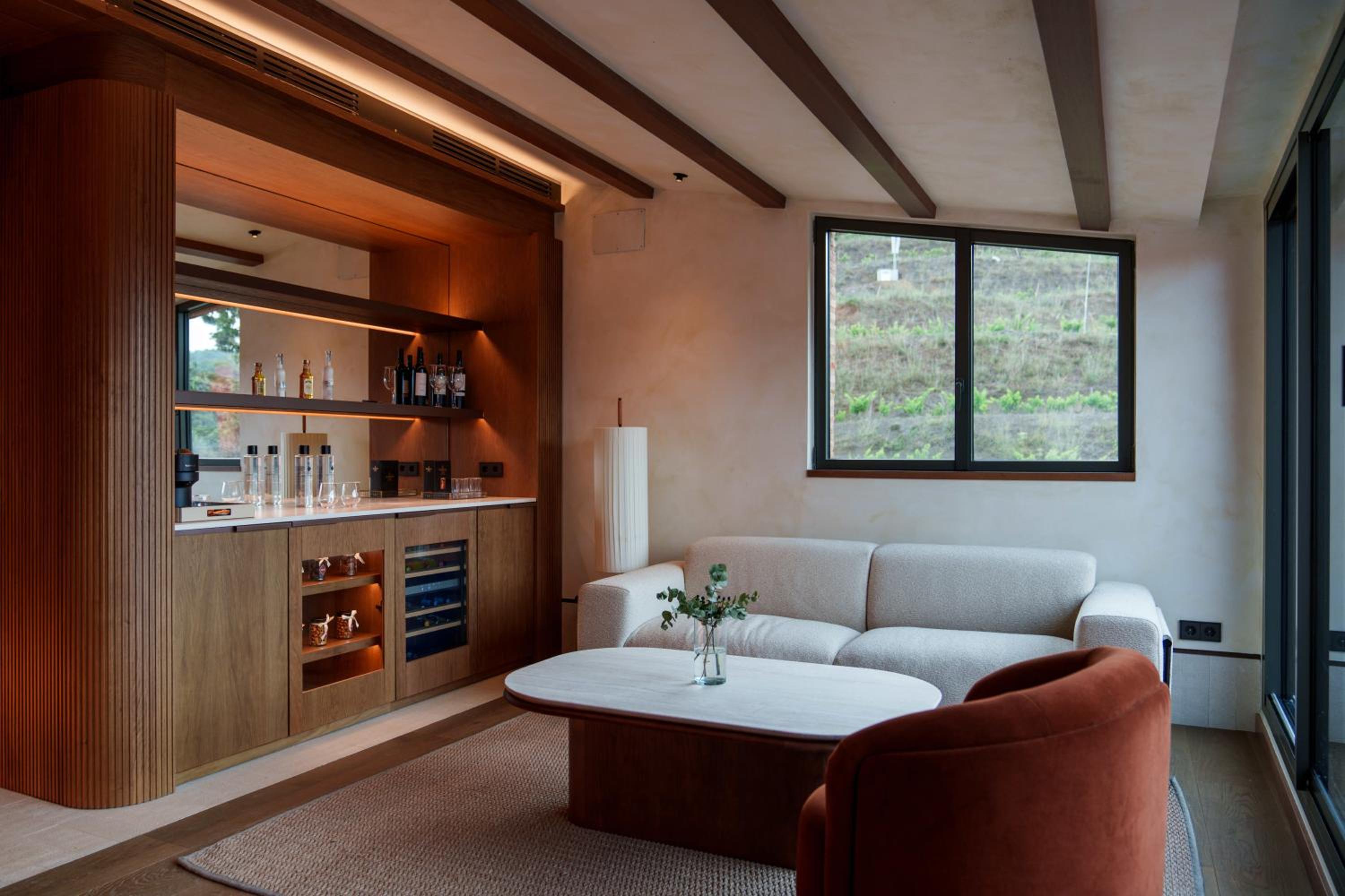 Suite with Terrace - Photo 4