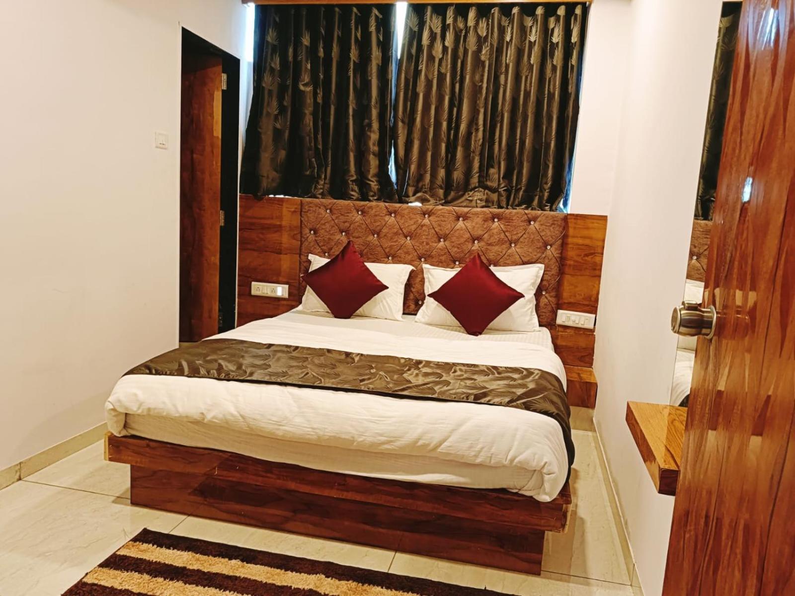 Deluxe Double Room photo 3
