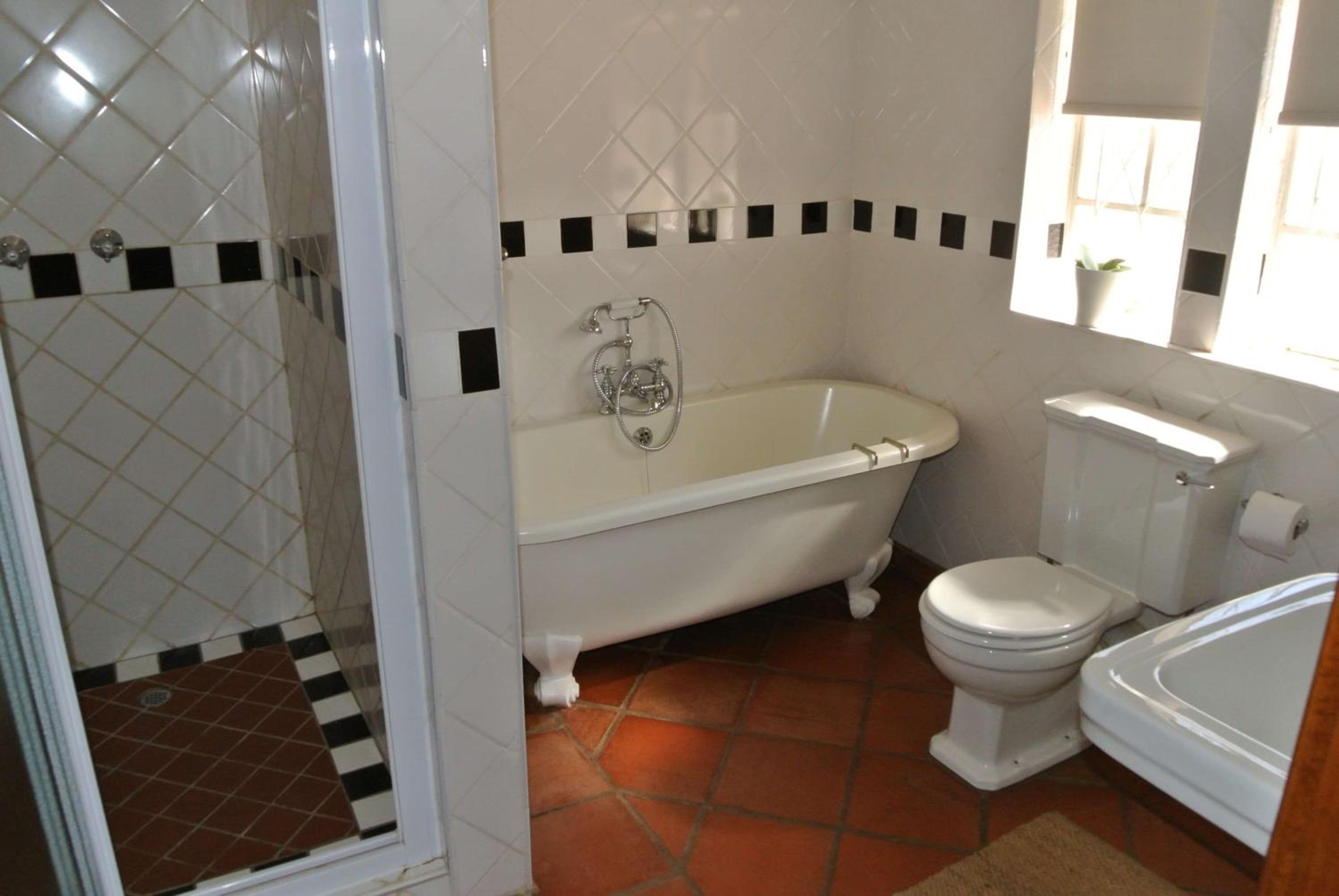 Queen Room with Garden View photo 3