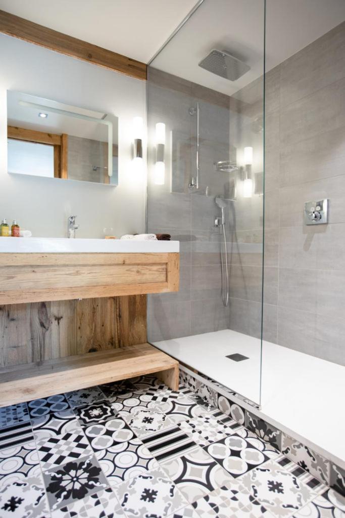Chambre Confort avec Balcon - Vue sur Village