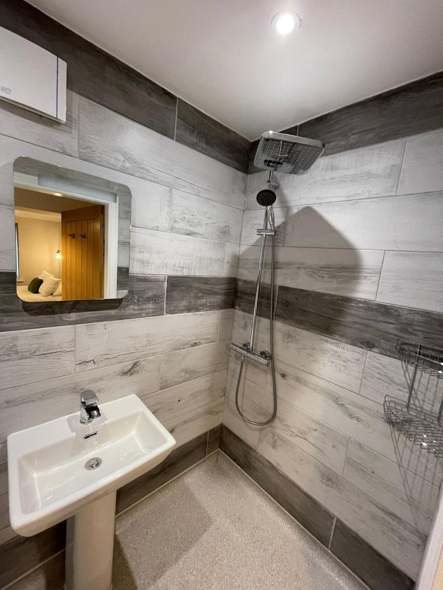 Deluxe Room - Photo 6