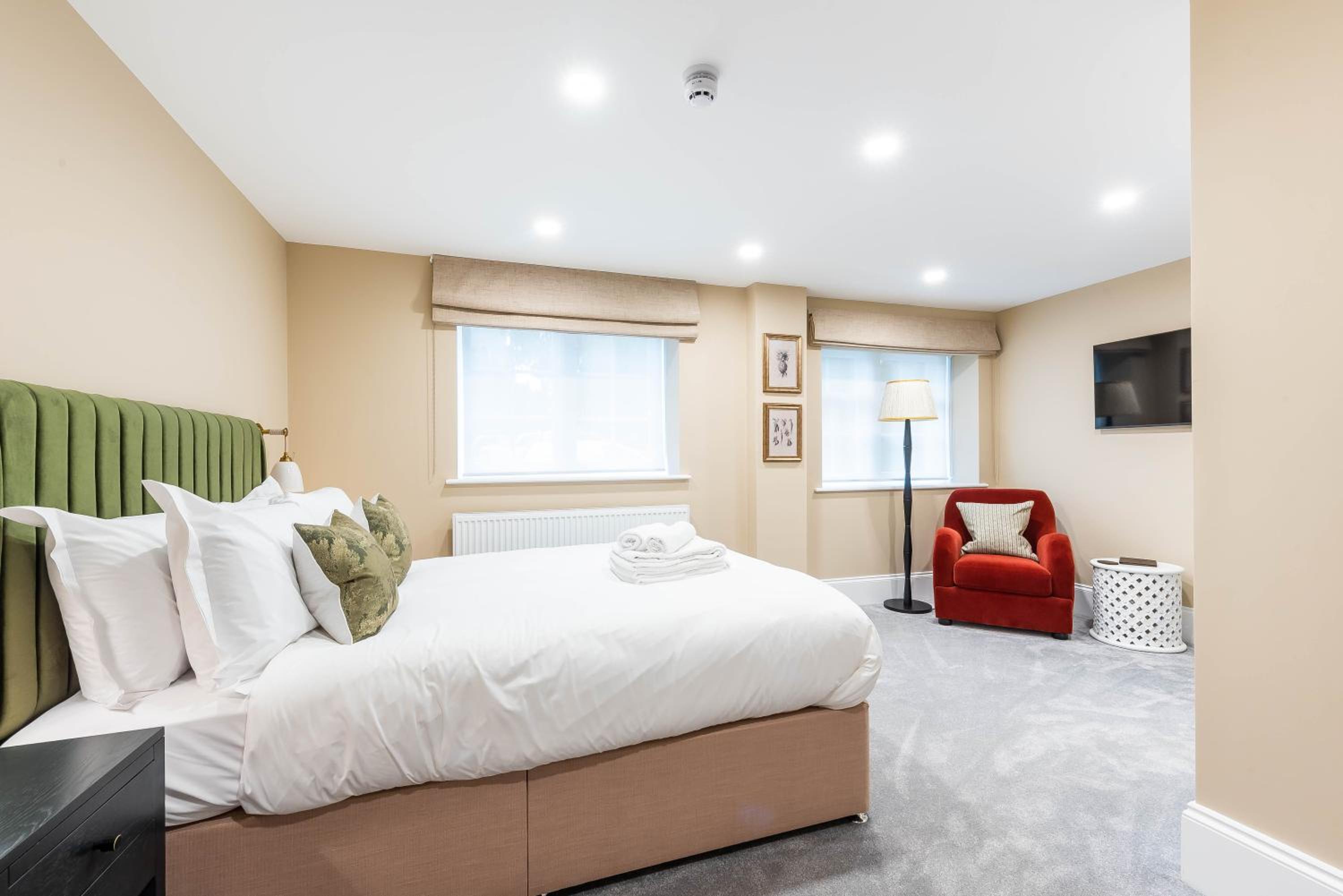 Superior King Room