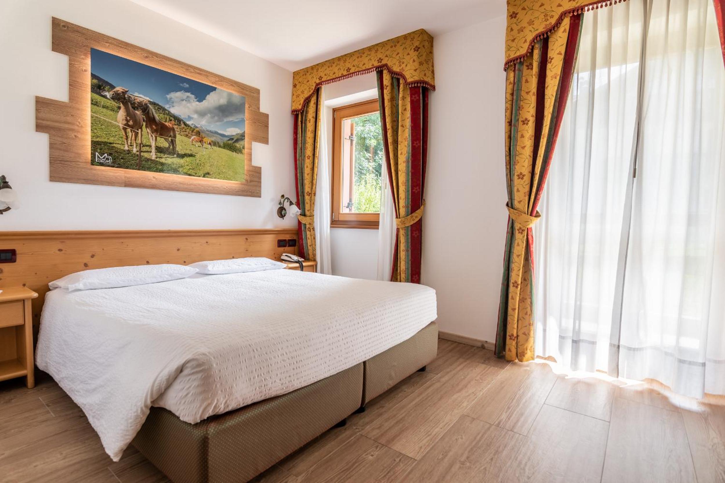Standard Double or Twin Room - Photo 5