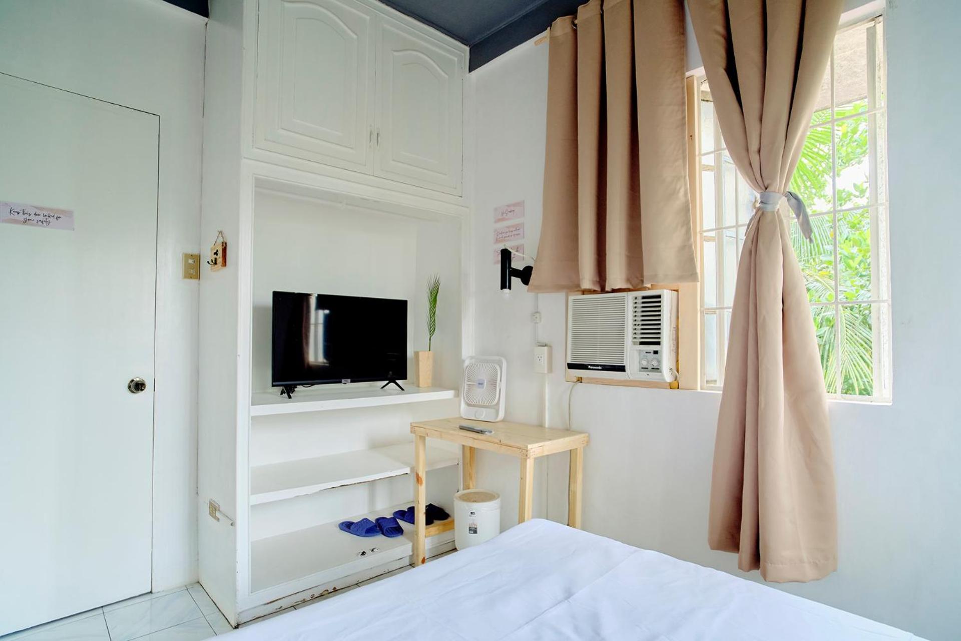 Twin Room with Shared Bathroom