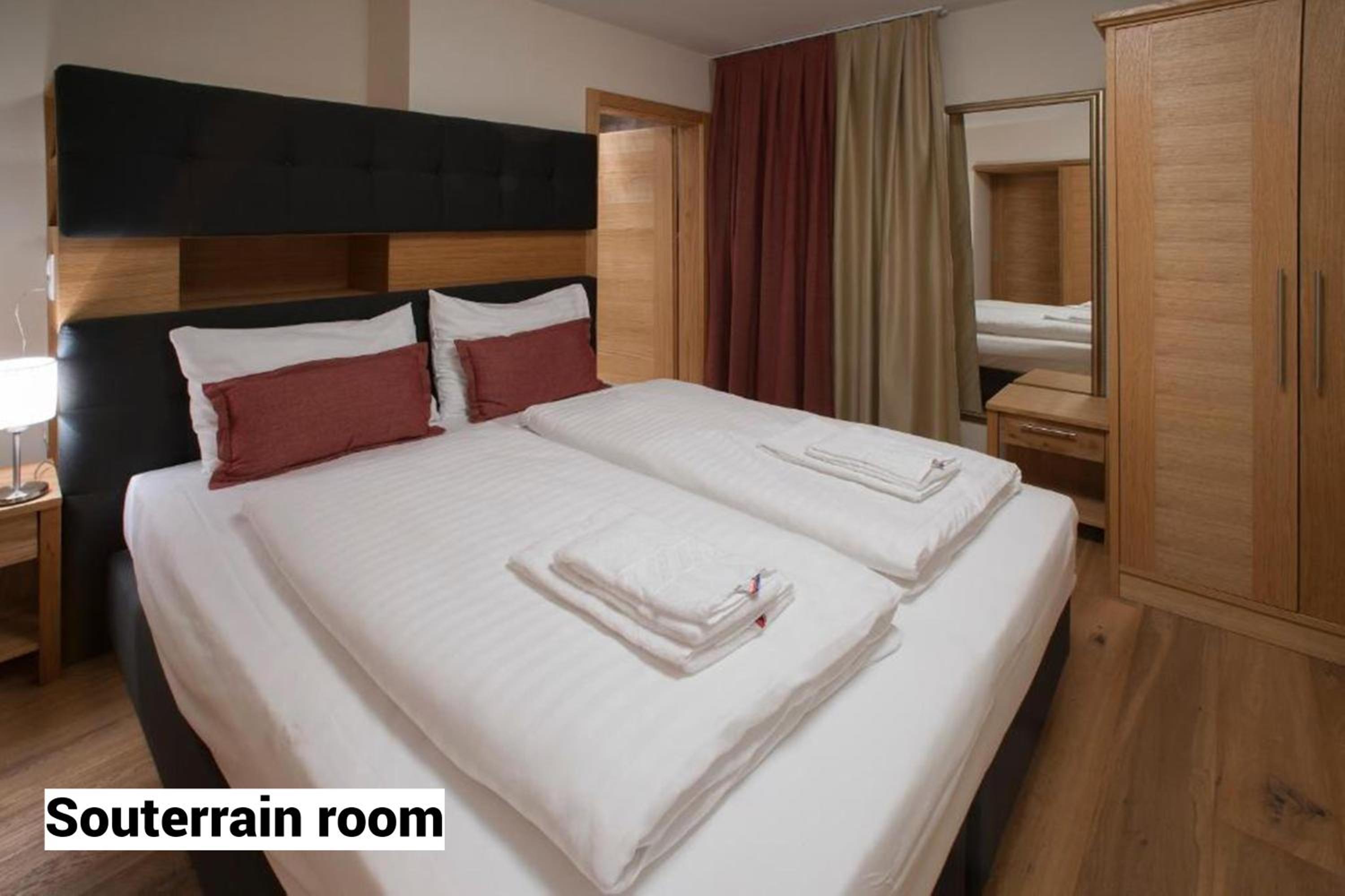 Standard Suite - Photo 3
