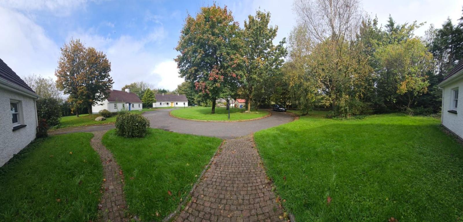 Three-Bedroom House photo 2