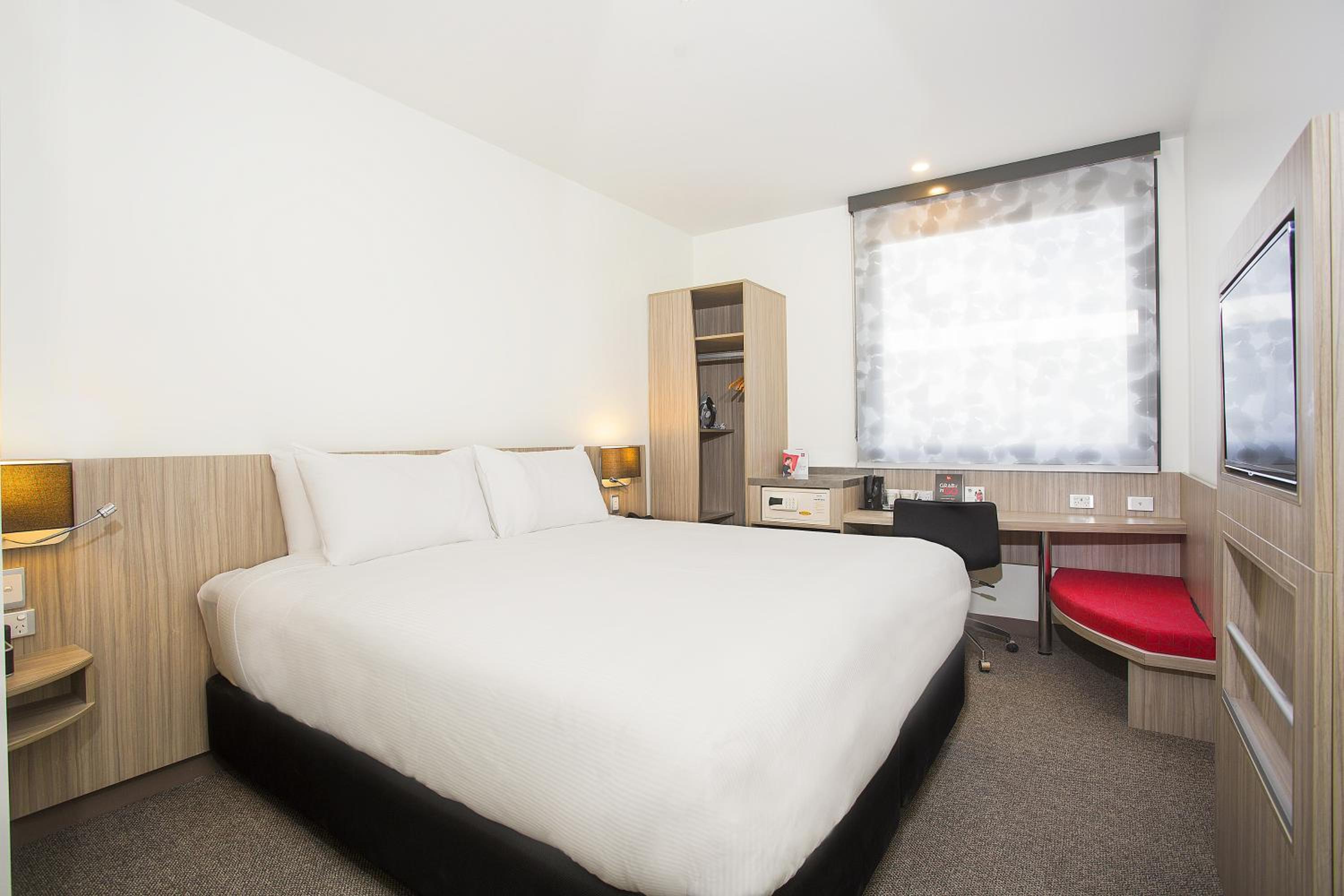 Standard Queen Room