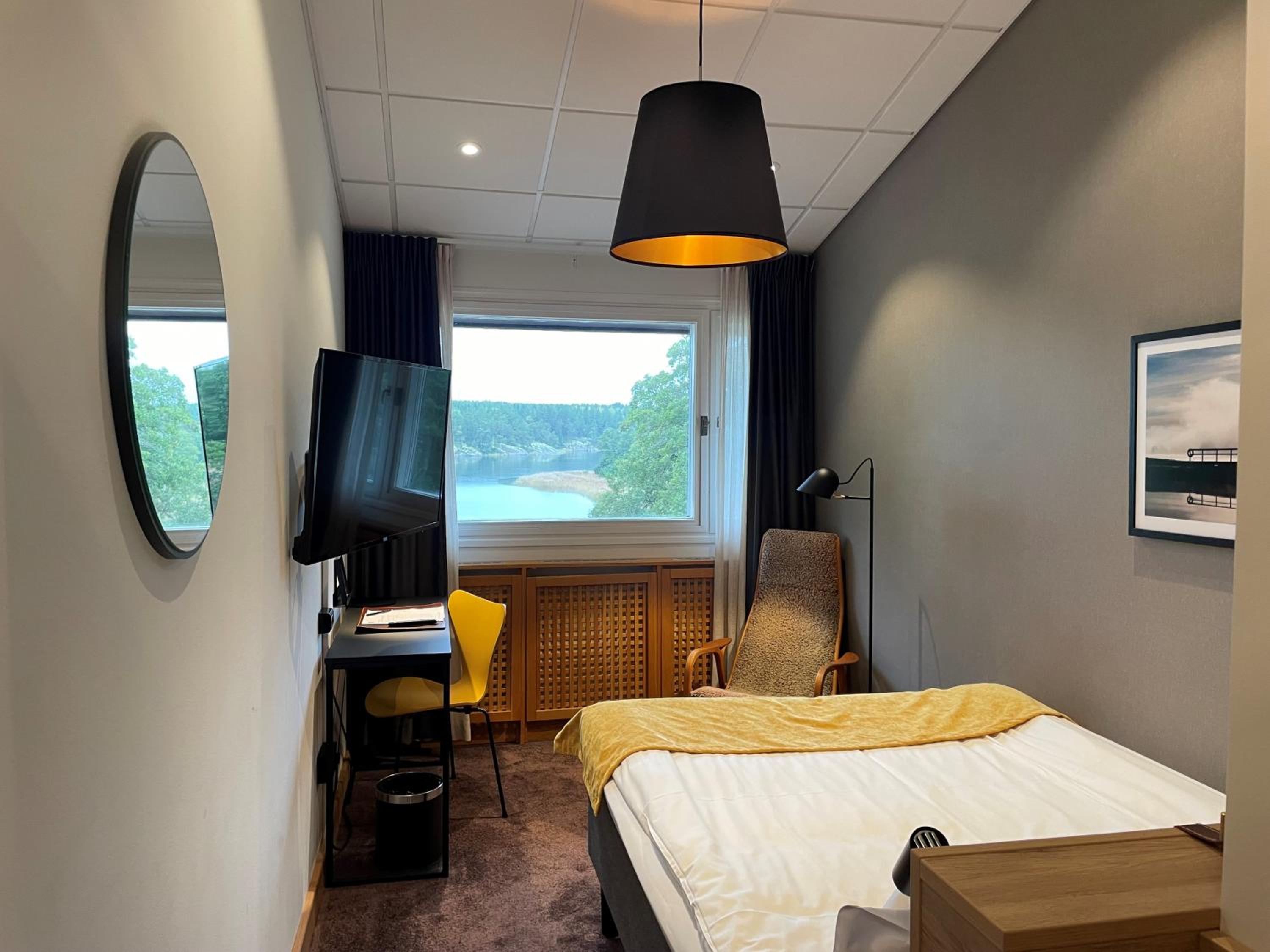 Budget Double Room photo 3
