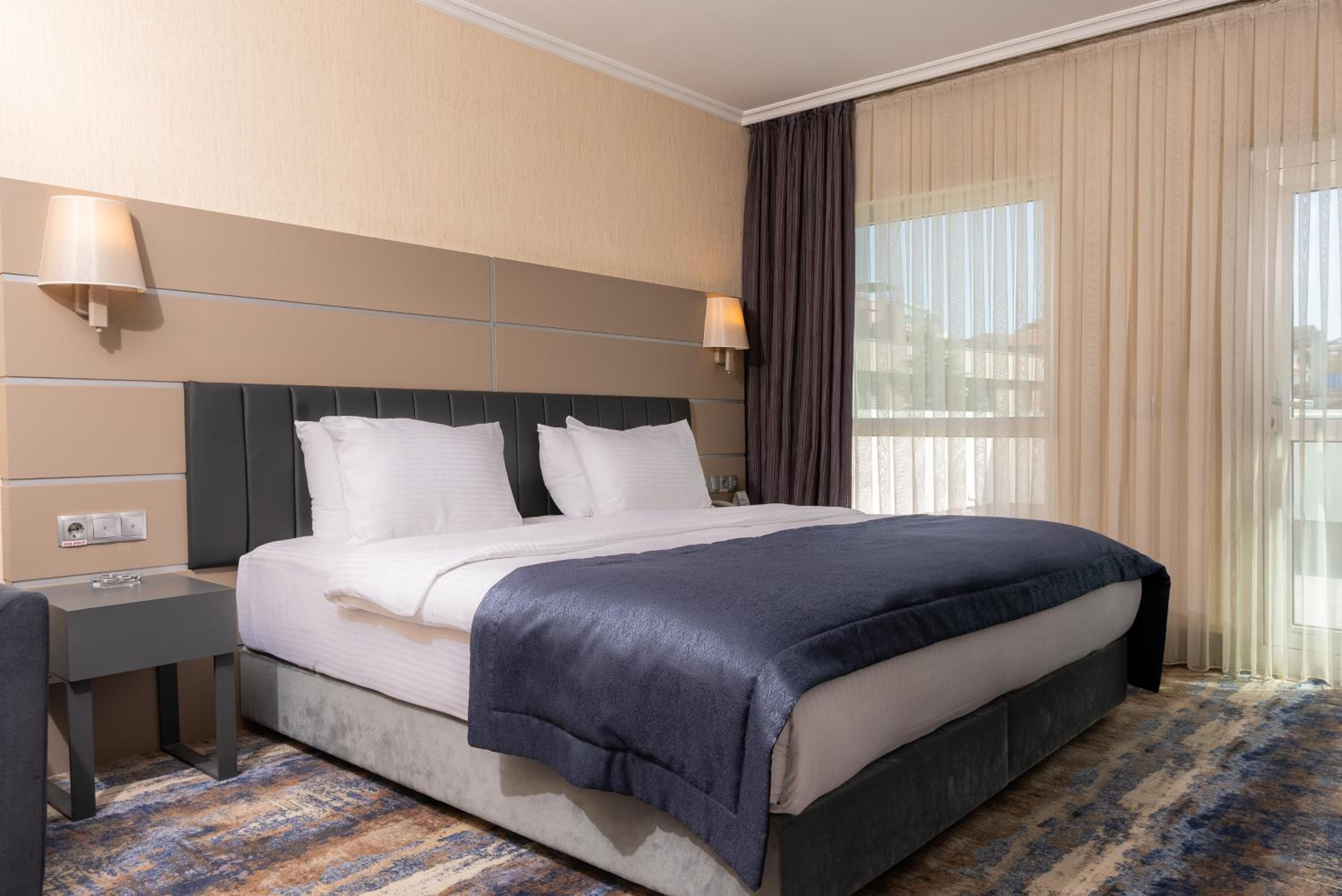 Deluxe Double Room - Photo 1