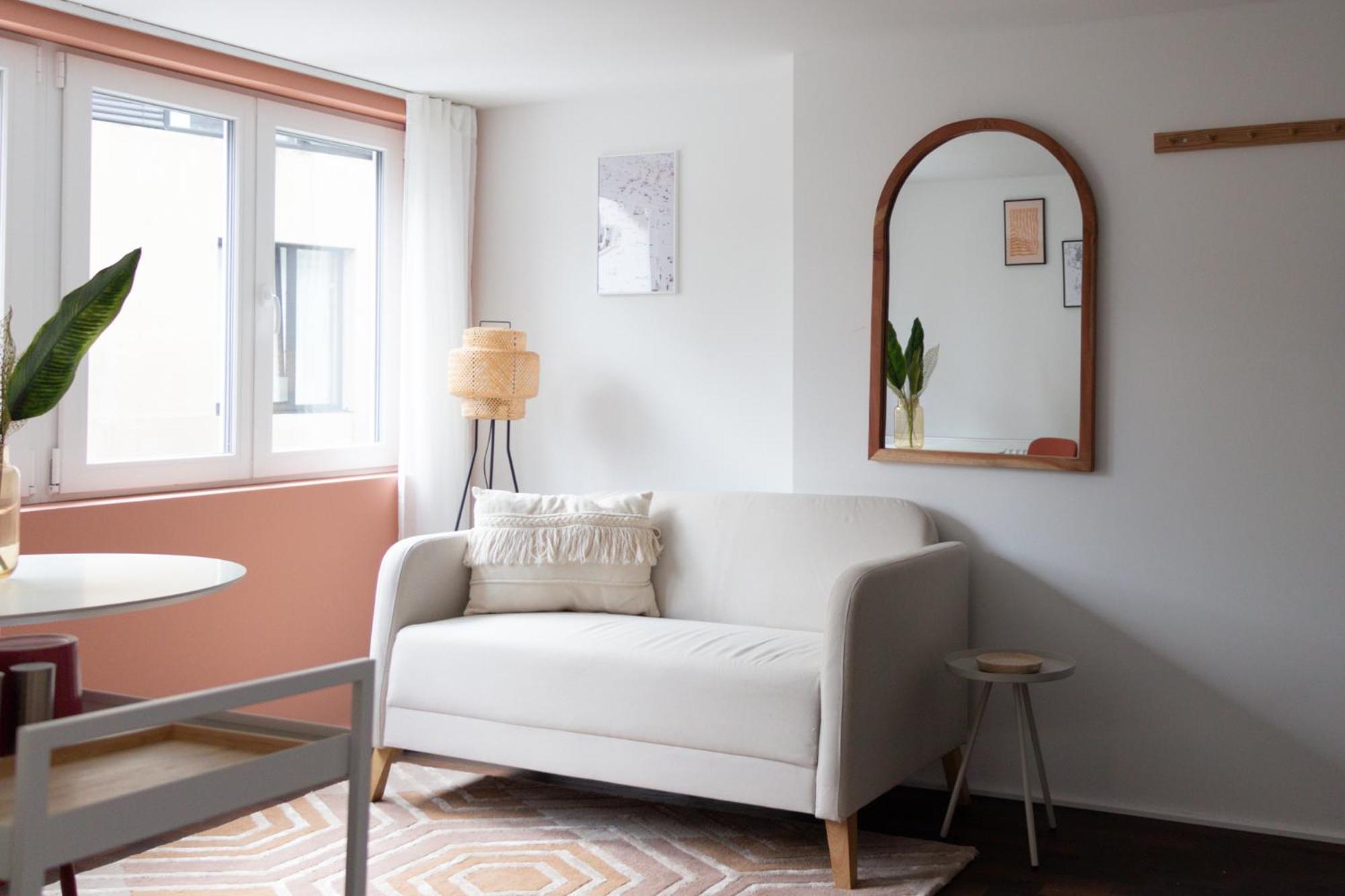 One-Bedroom Apartment photo 2