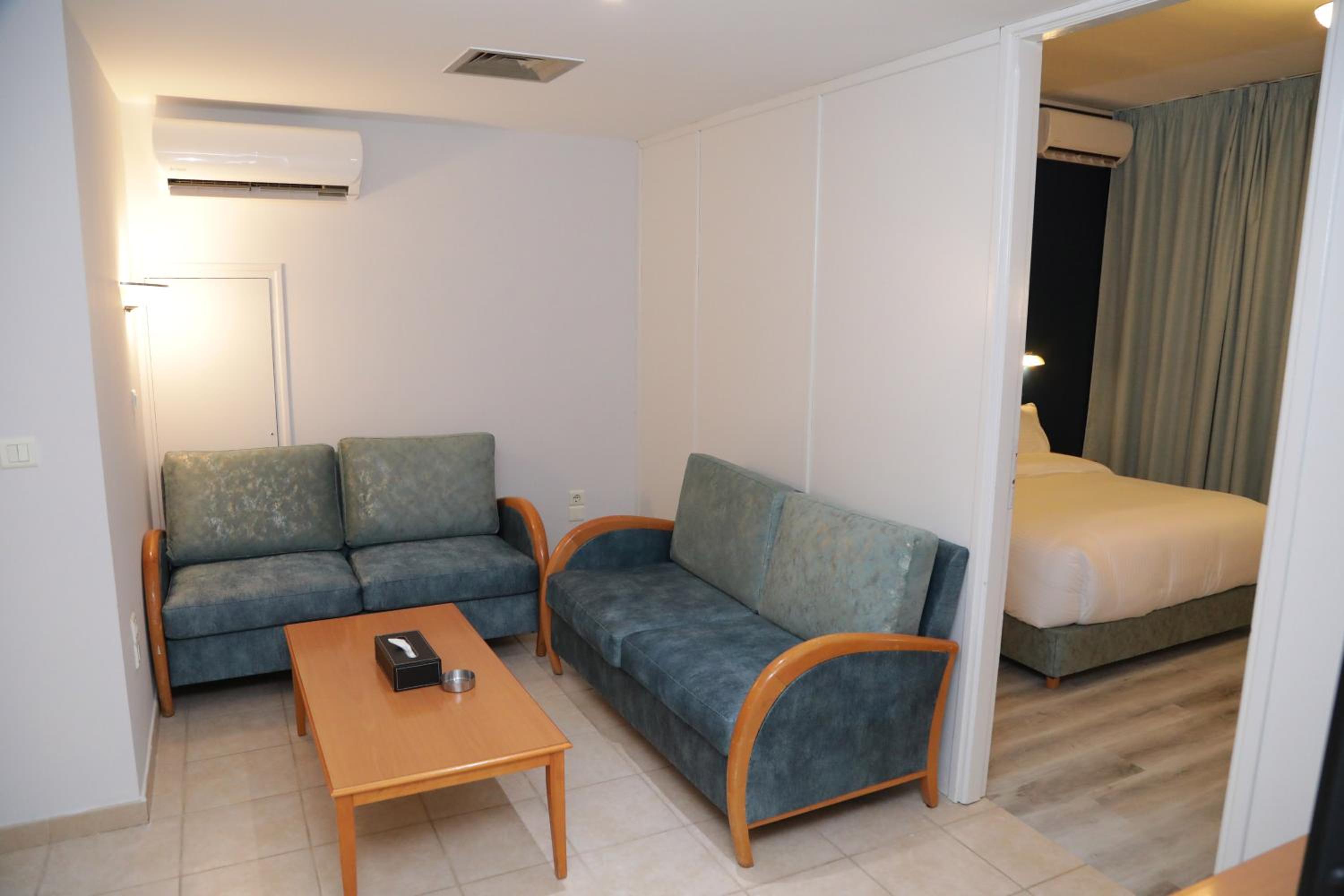 Two-Bedroom Suite - Photo 2