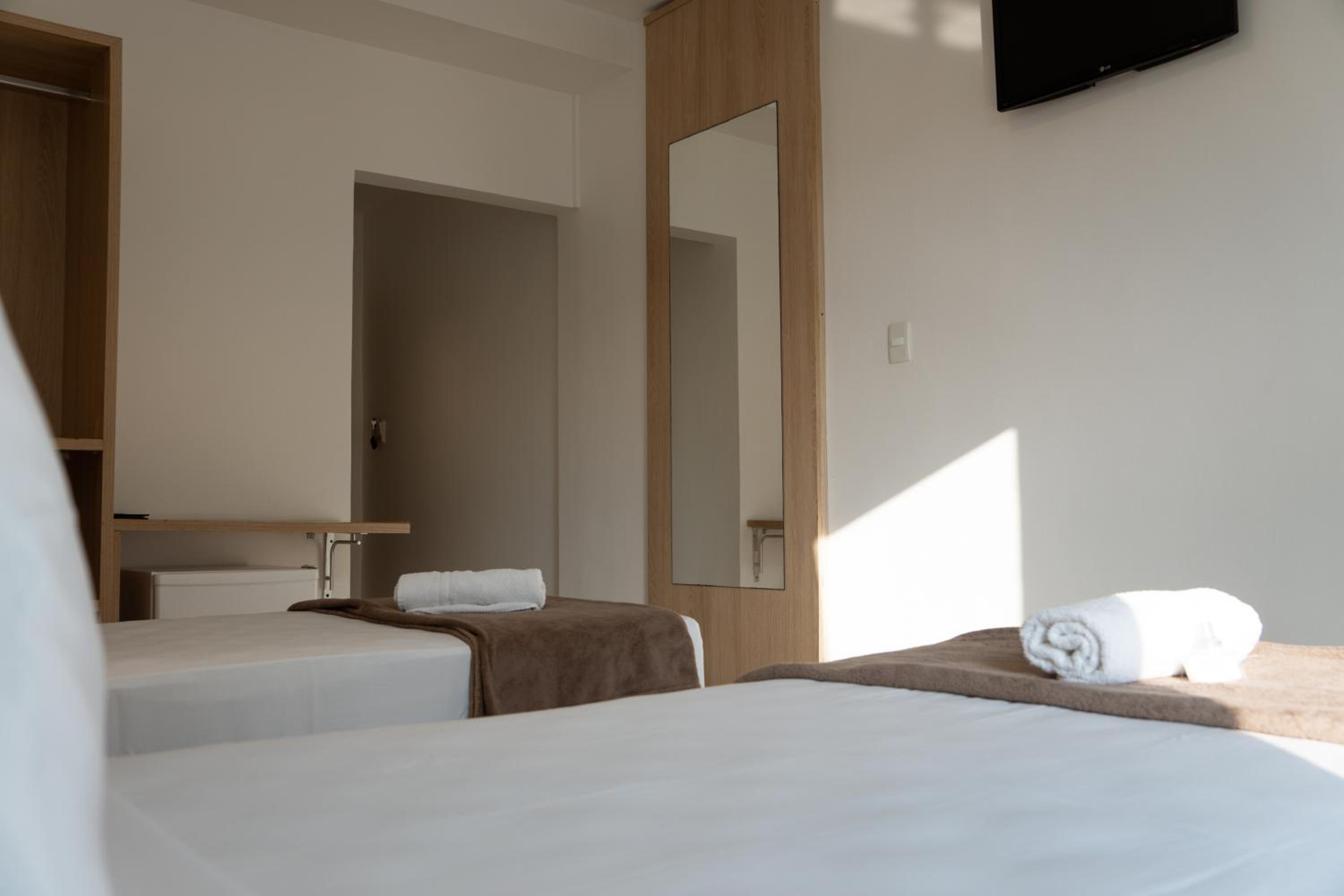 Quadruple Room - Photo 15