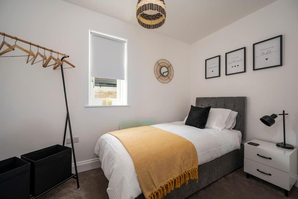 Two-Bedroom House photo 3