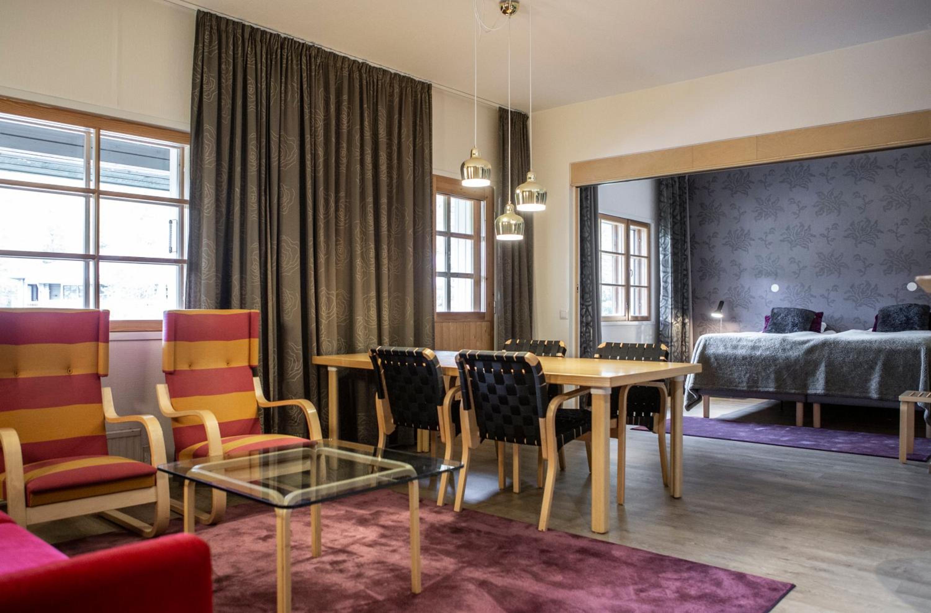 Suite - Photo 5